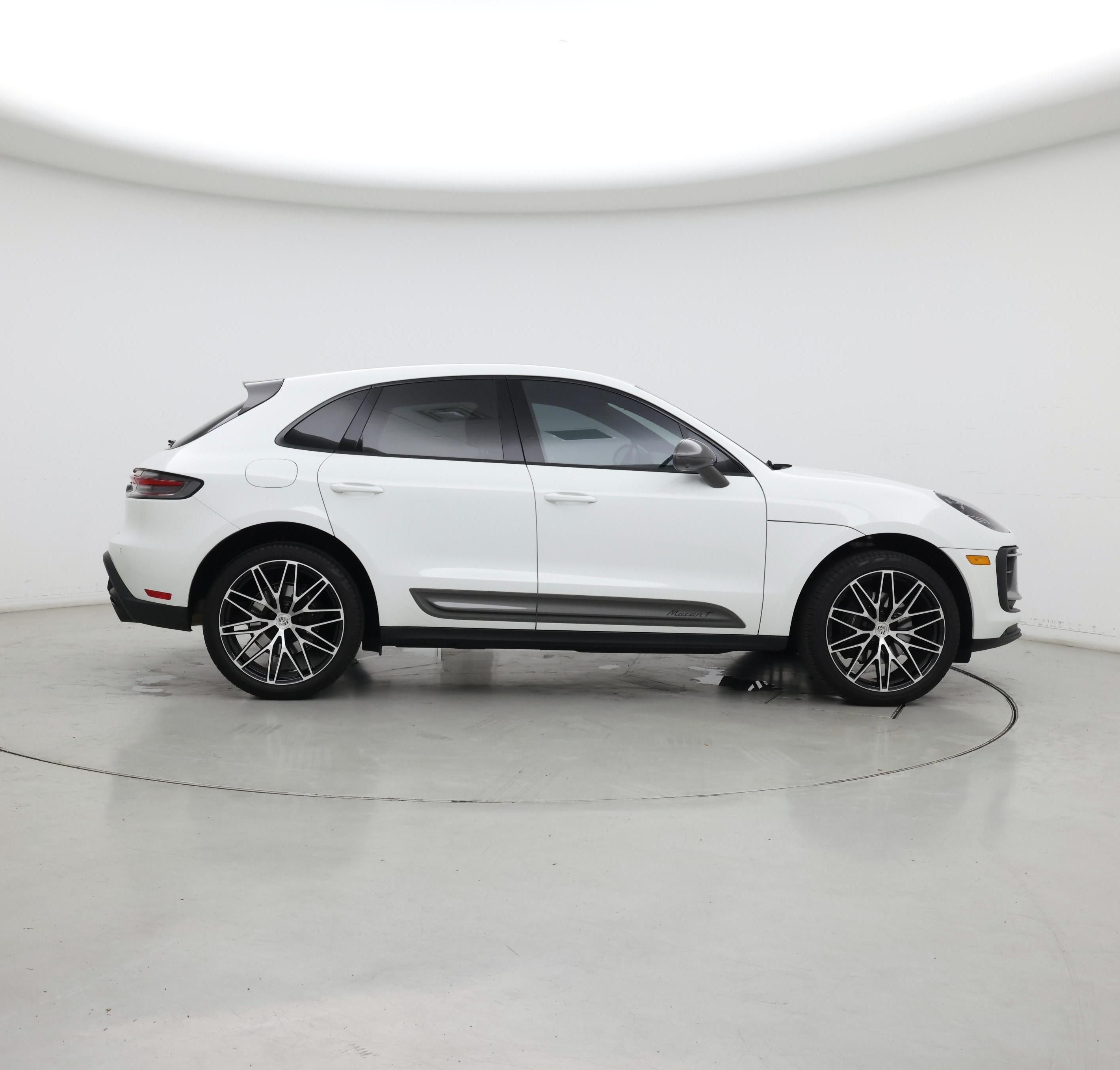 Thumbnail: 2023 Porsche Macan - 7