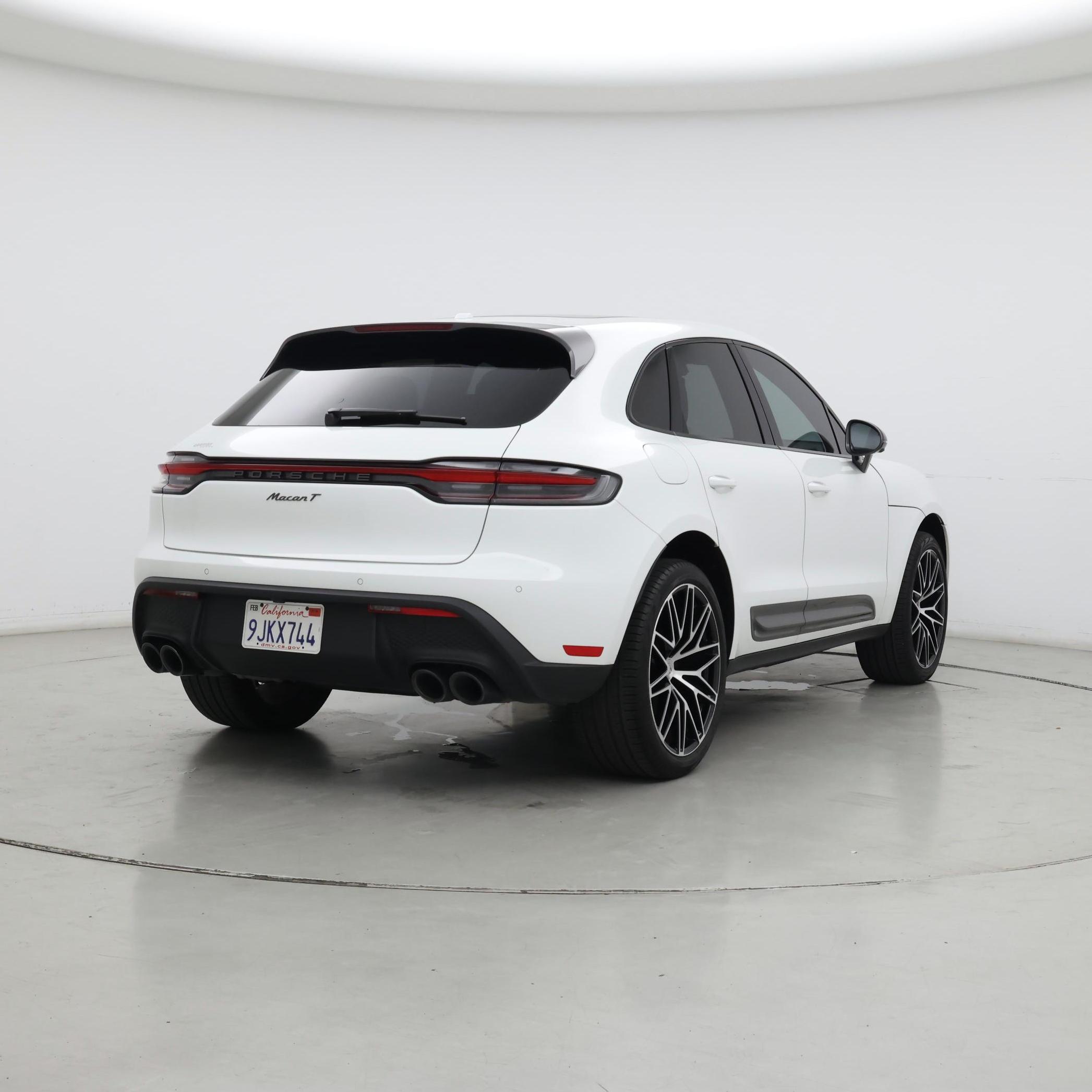 Thumbnail: 2023 Porsche Macan - 8