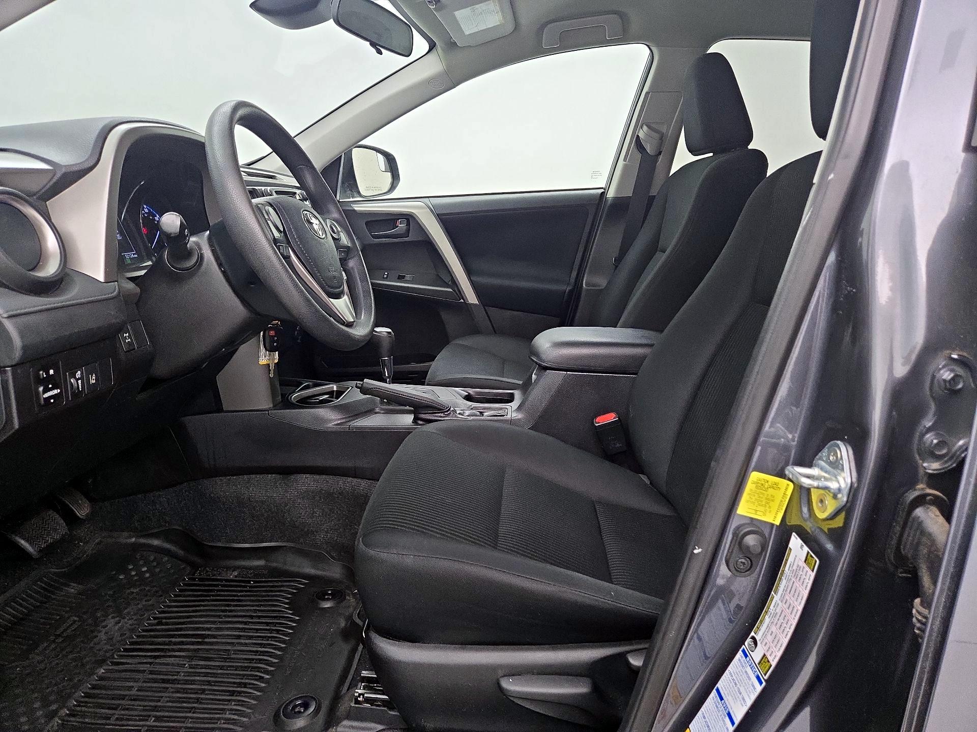 Thumbnail: 2018 Toyota RAV4 - 11