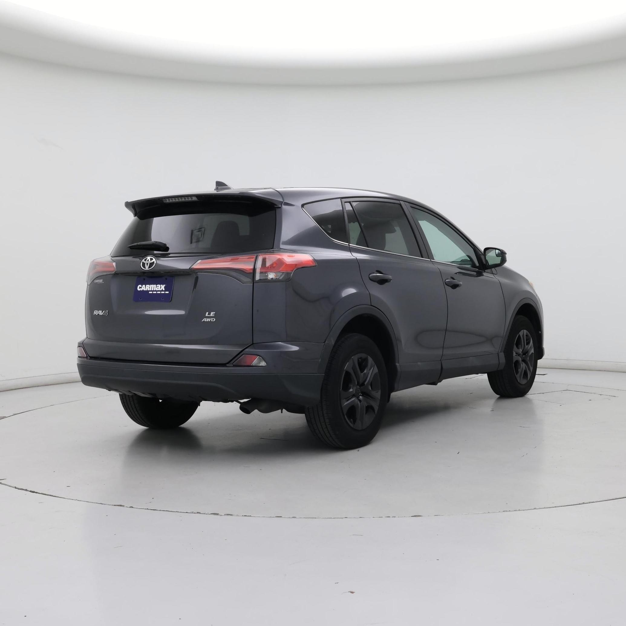 Thumbnail: 2018 Toyota RAV4 - 8