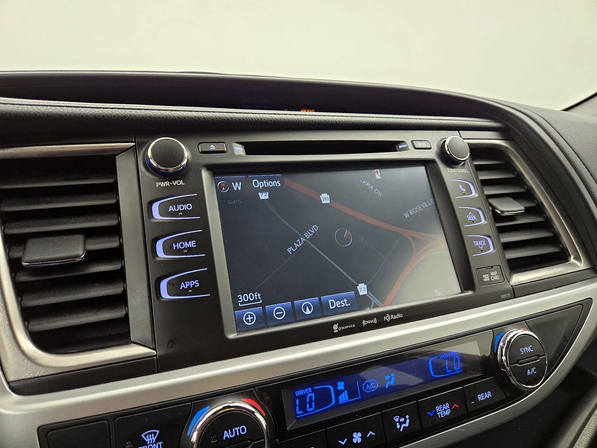 Thumbnail: 2018 Toyota Highlander - 14