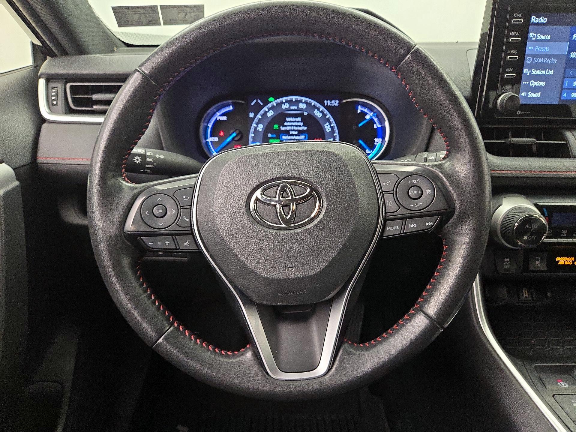 Thumbnail: 2022 Toyota RAV4 - 10