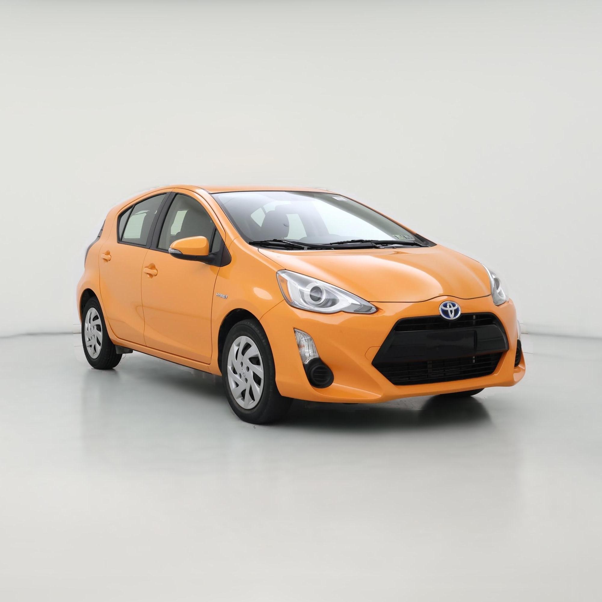 Thumbnail: 2015 Toyota Prius c - 1