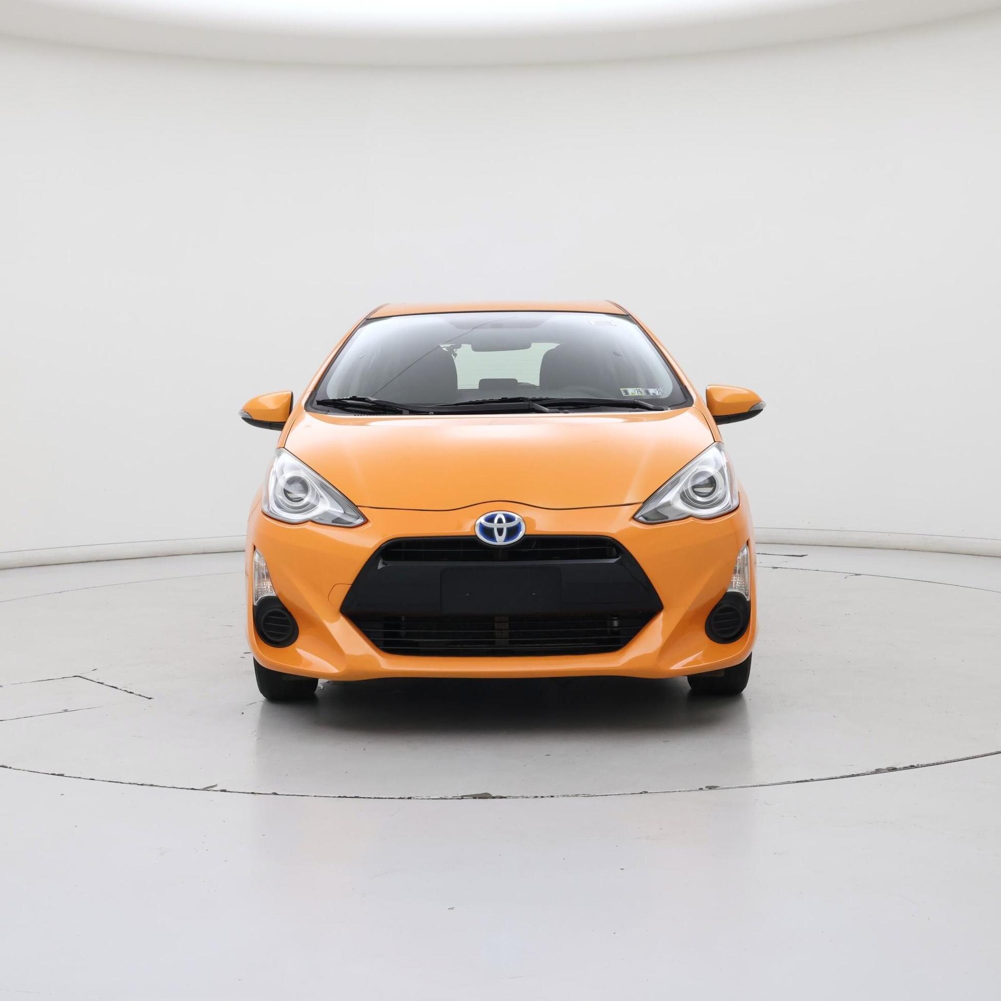 Thumbnail: 2015 Toyota Prius c - 5