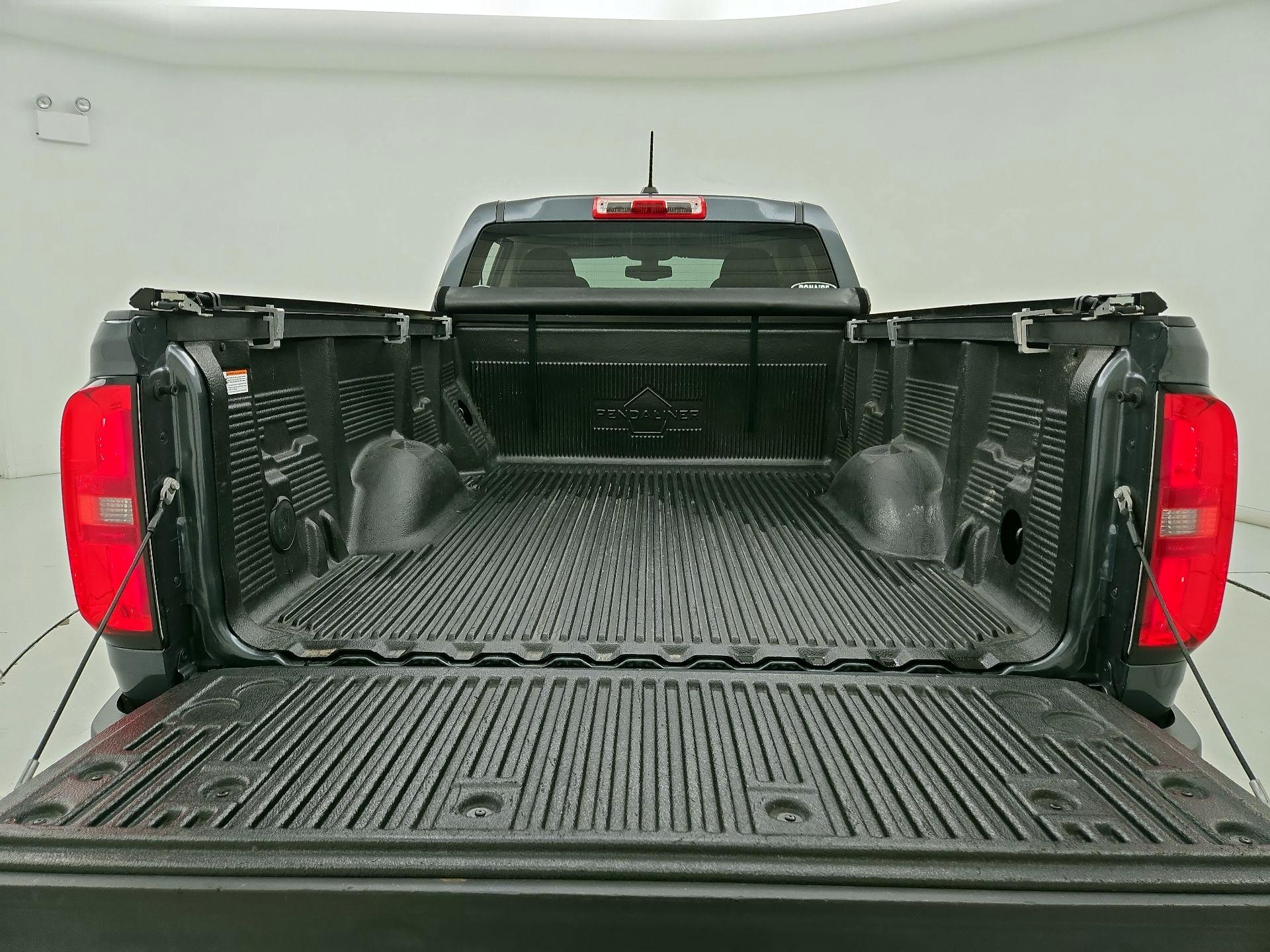 Thumbnail: 2015 Chevrolet Colorado - 20
