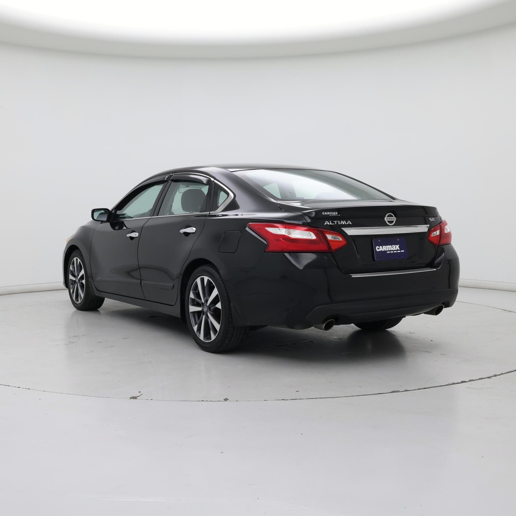 Thumbnail: 2016 Nissan Altima - 2
