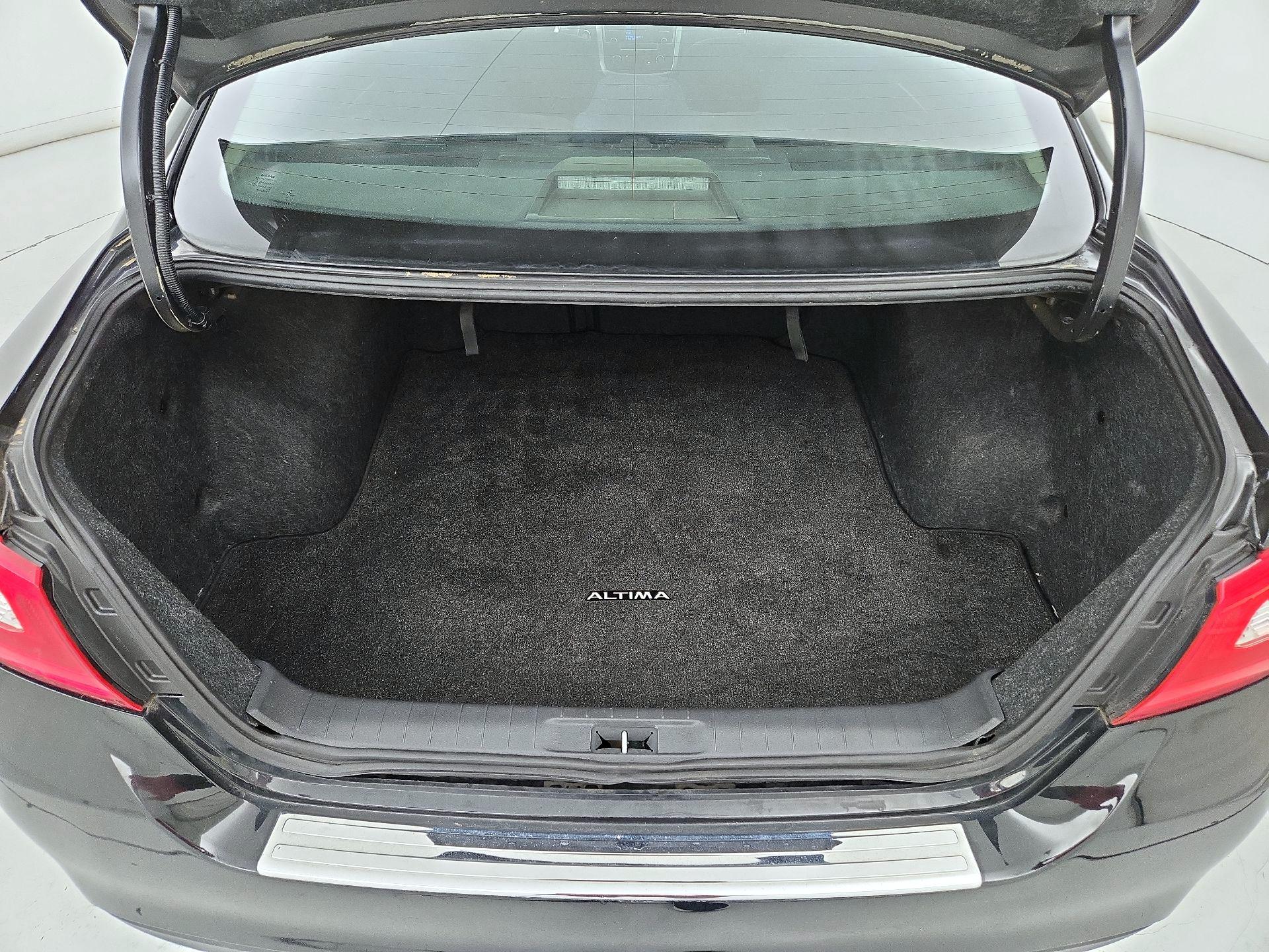 Thumbnail: 2016 Nissan Altima - 20