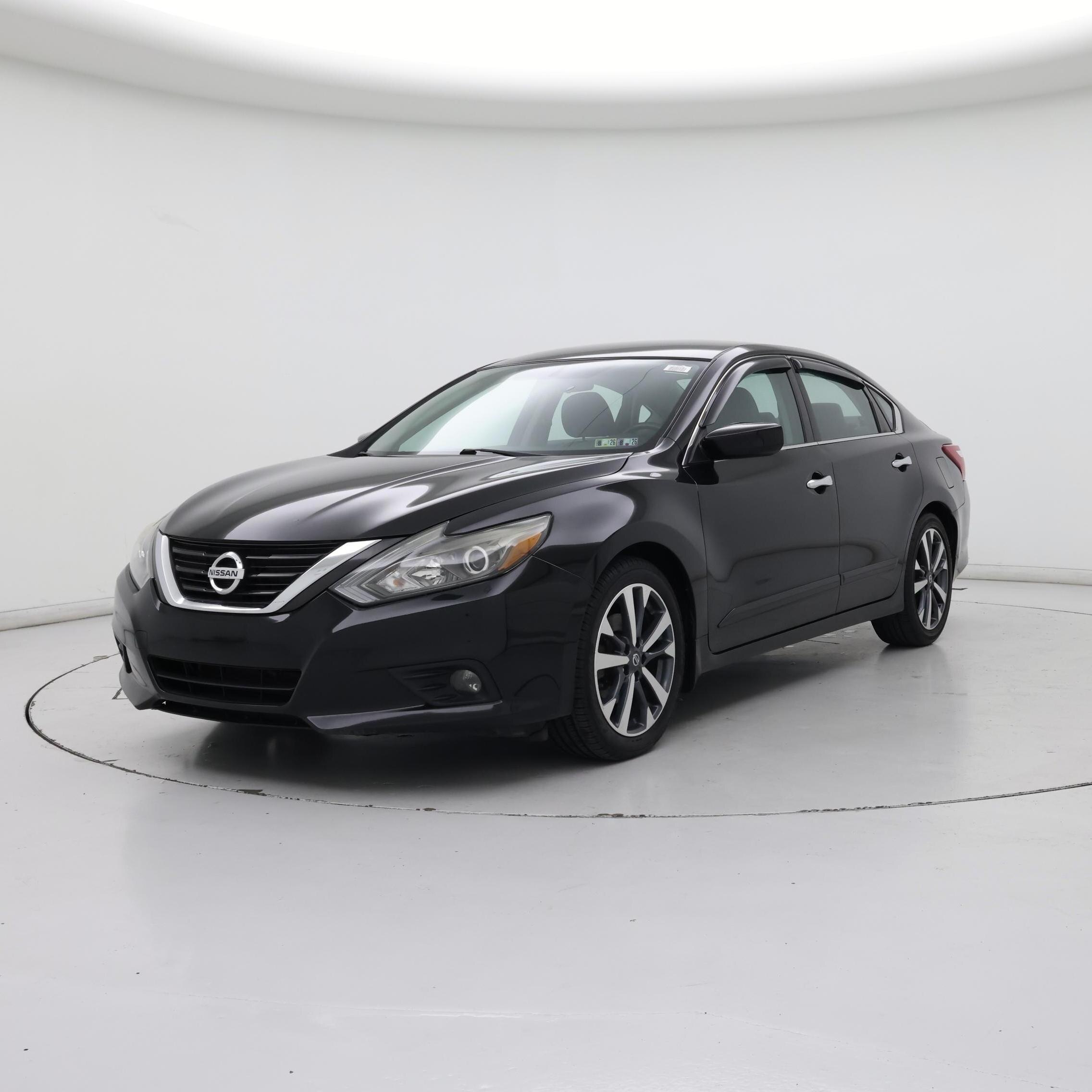Thumbnail: 2016 Nissan Altima - 4