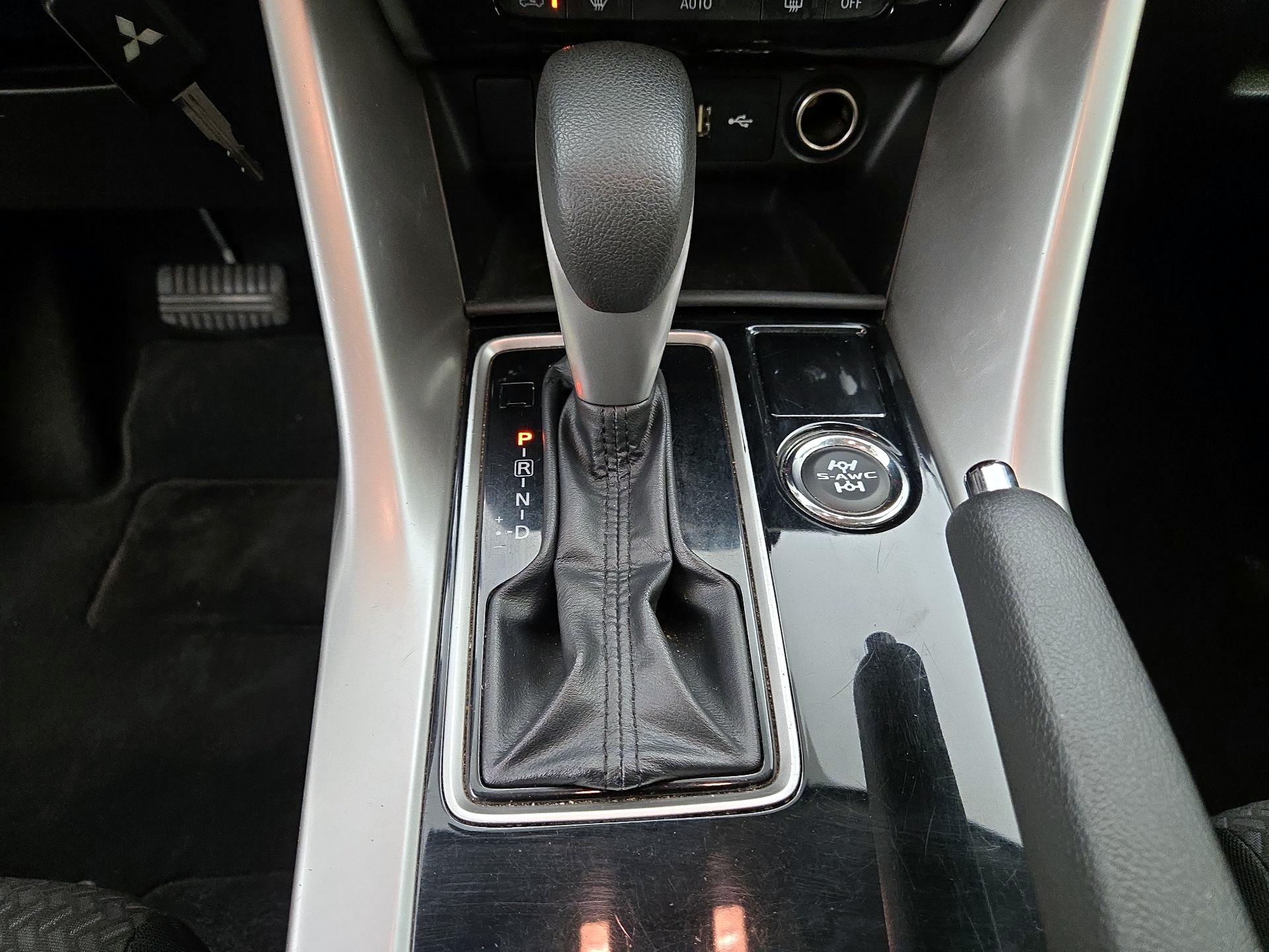 Thumbnail: 2020 Mitsubishi Eclipse Cross - 17