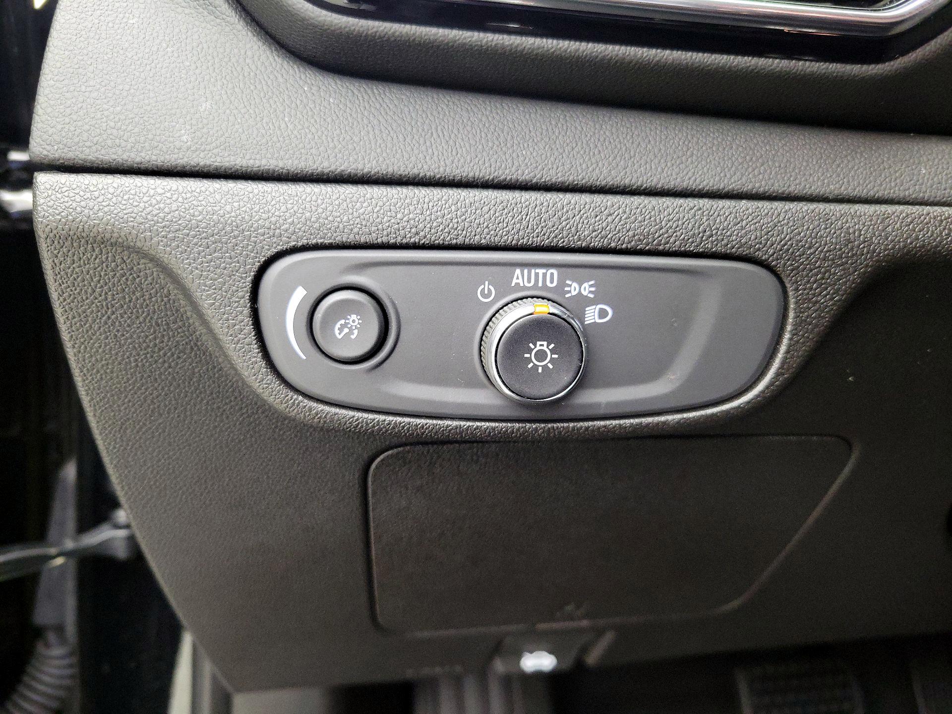 Thumbnail: 2023 Chevrolet Bolt EUV - 13