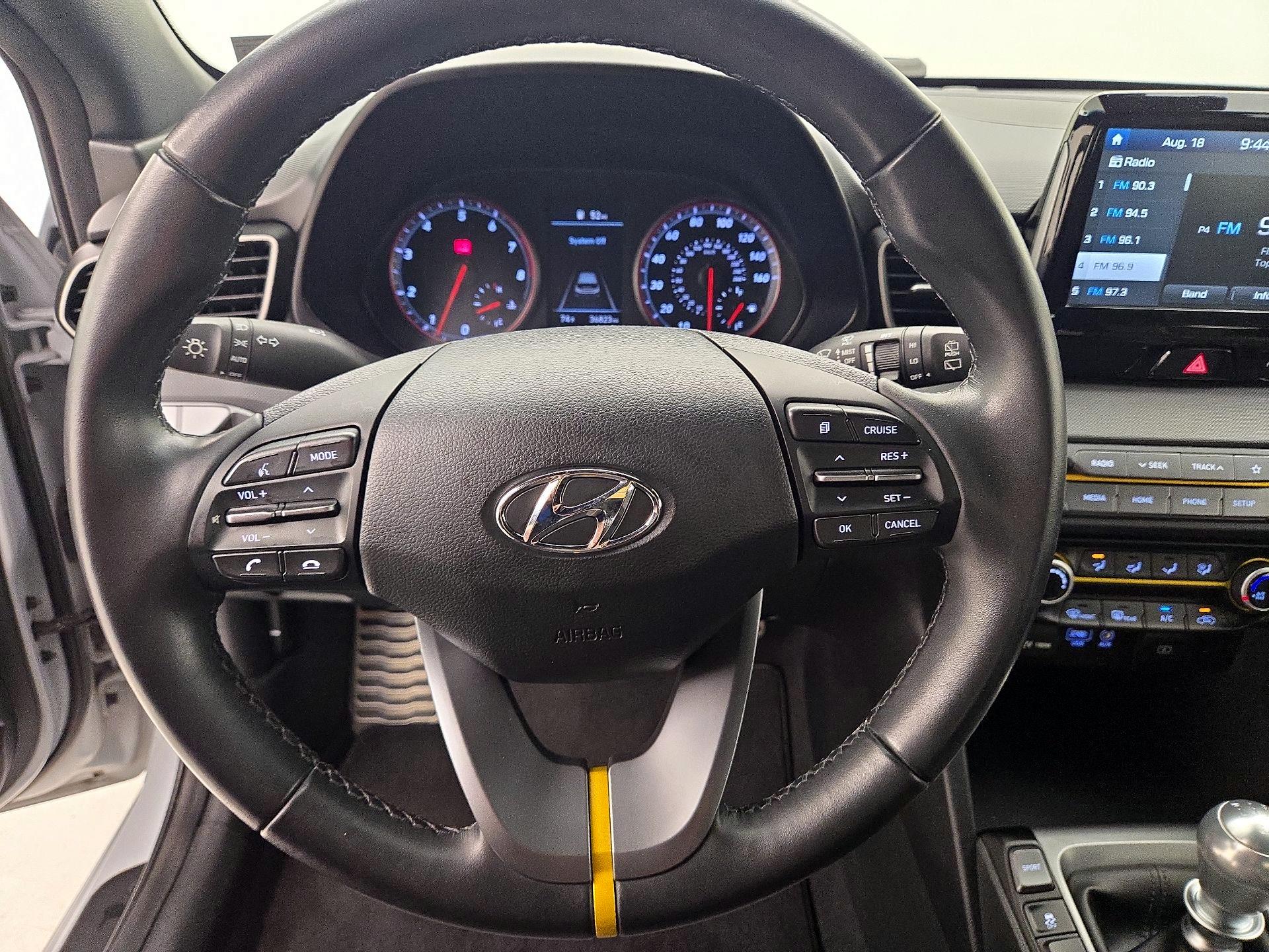 Thumbnail: 2019 Hyundai Veloster - 10