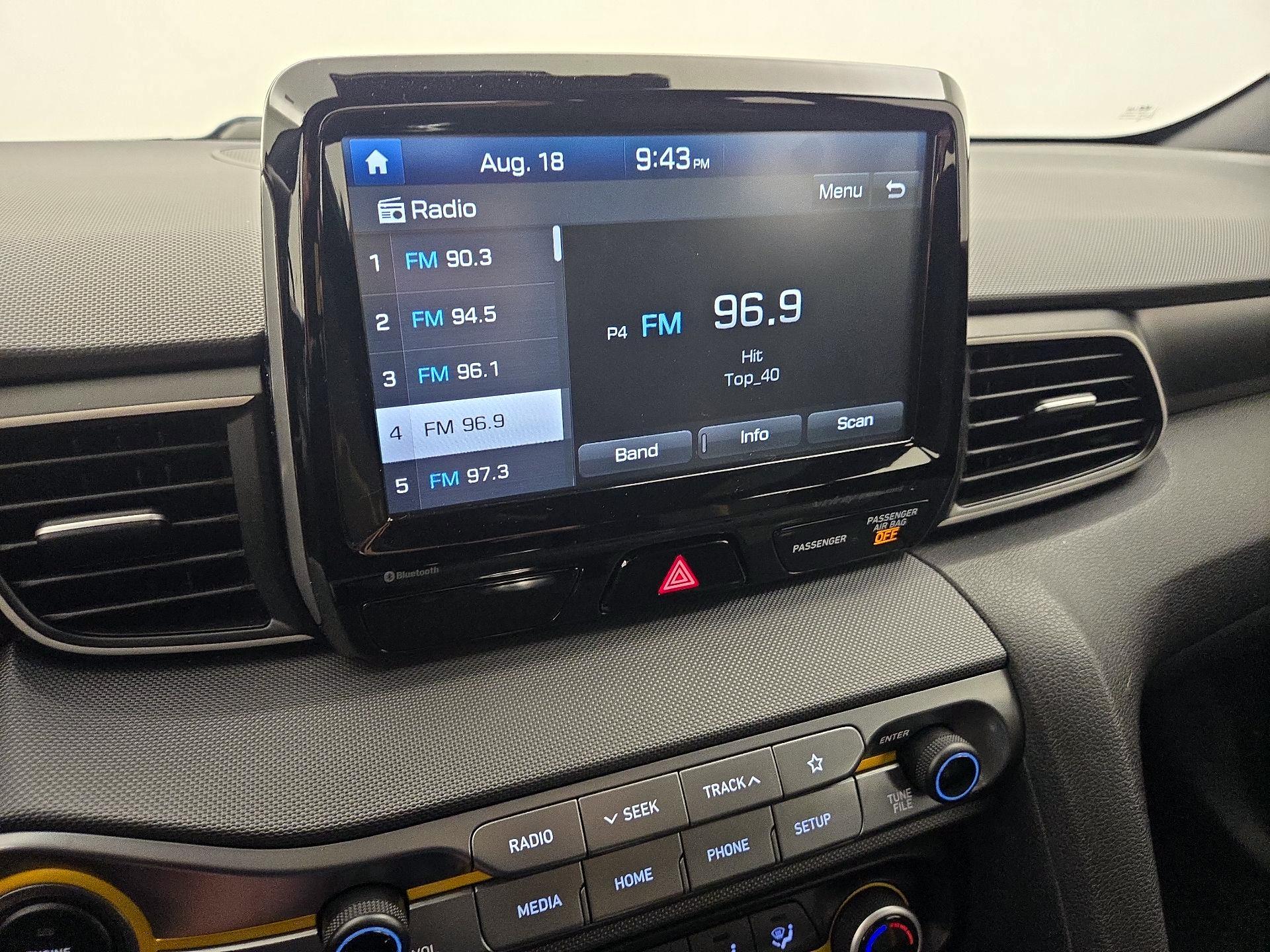 Thumbnail: 2019 Hyundai Veloster - 15