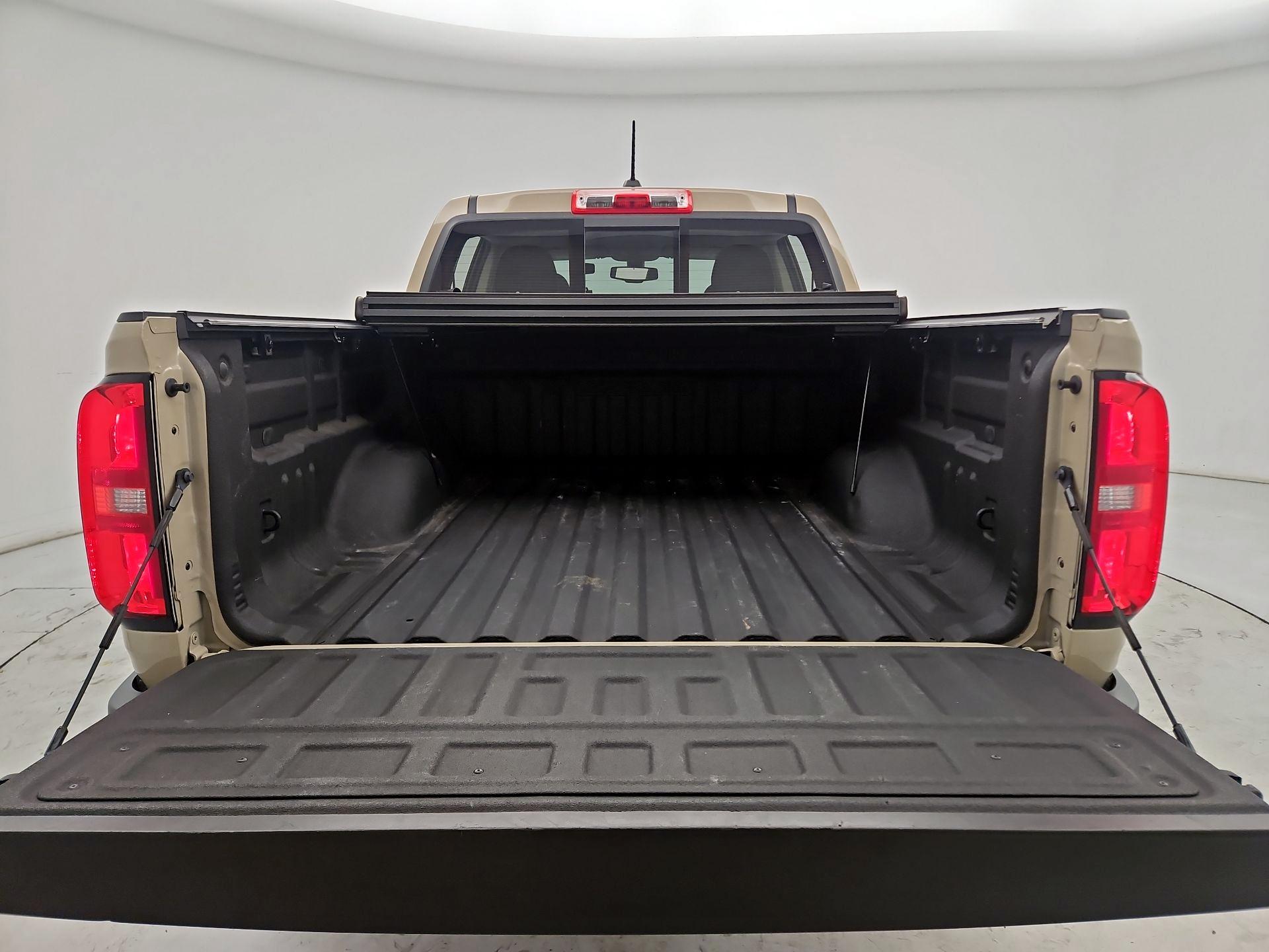 Thumbnail: 2022 Chevrolet Colorado - 20