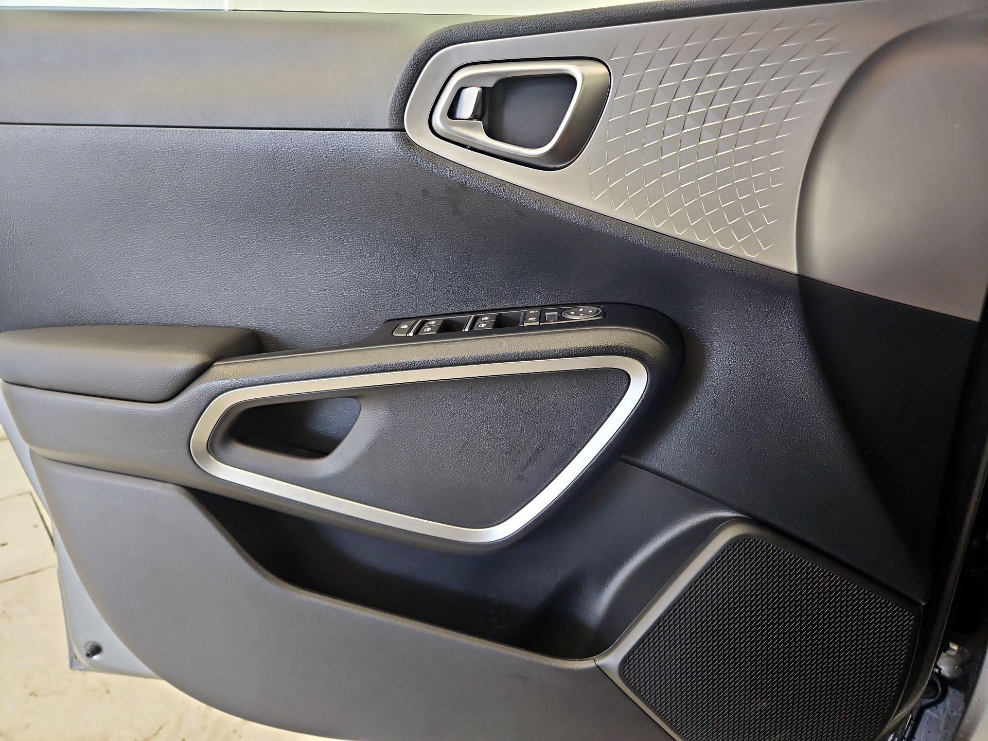 Thumbnail: 2025 Kia Soul - 12