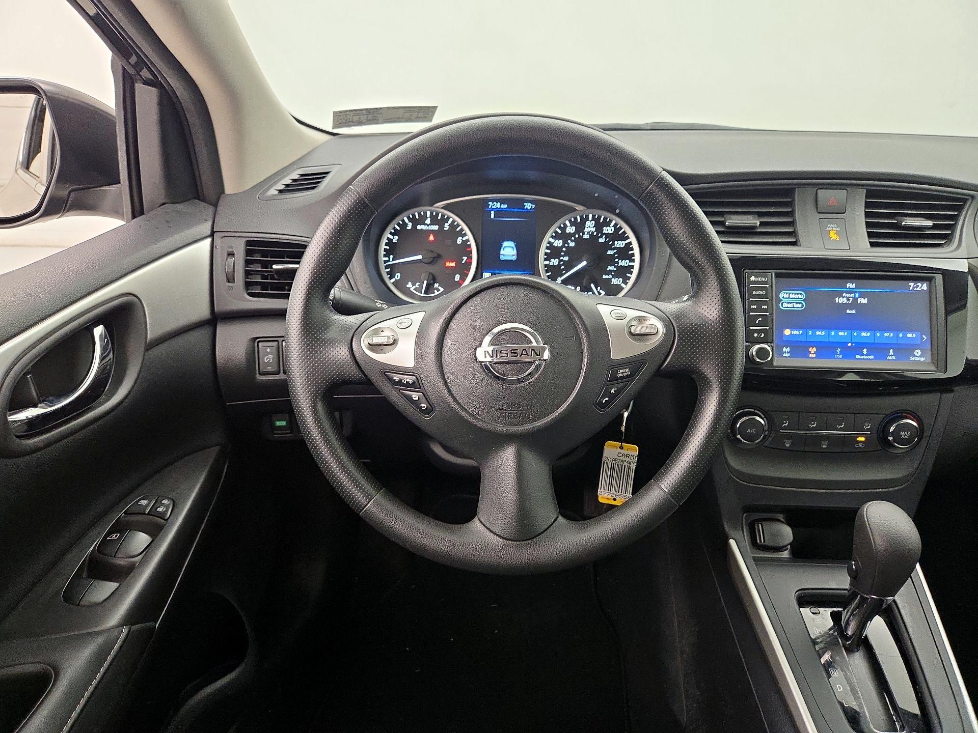 Thumbnail: 2019 Nissan Sentra - 10
