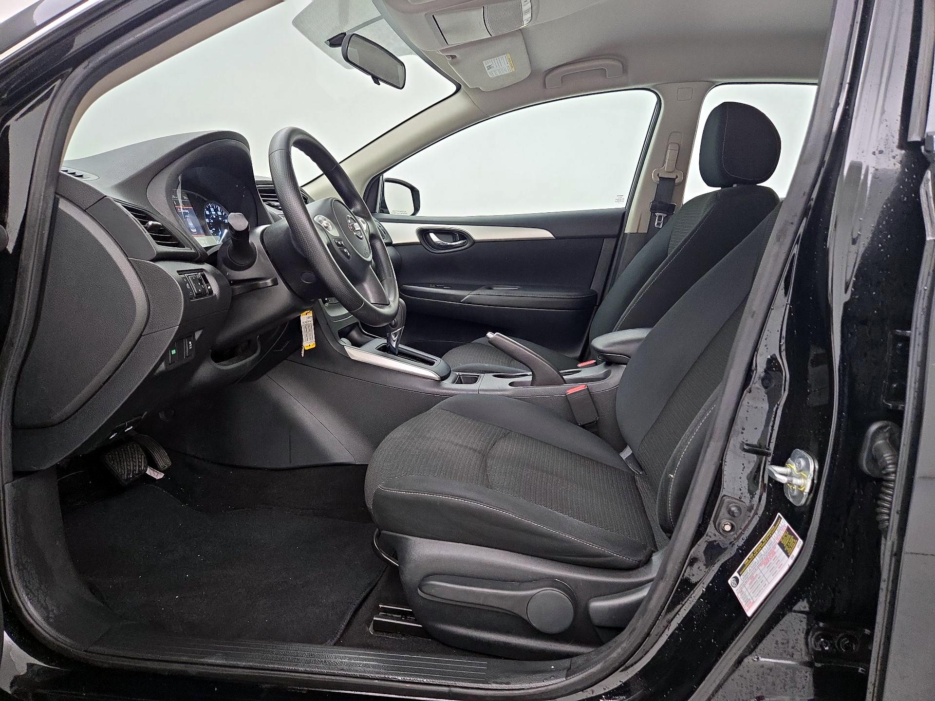 Thumbnail: 2019 Nissan Sentra - 11