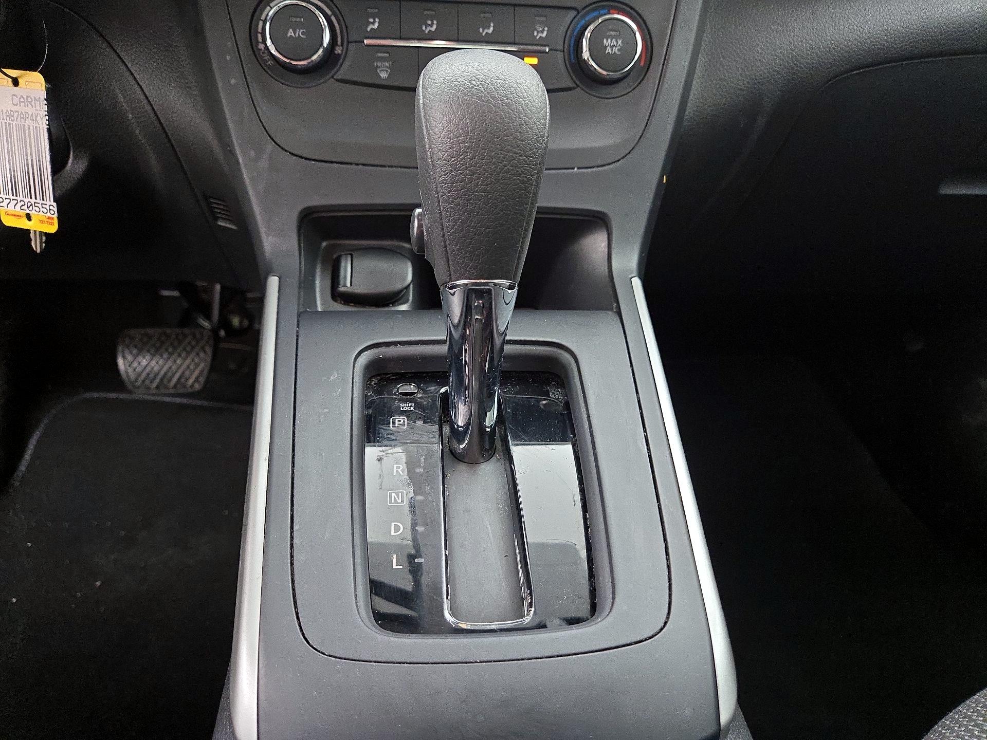 Thumbnail: 2019 Nissan Sentra - 17