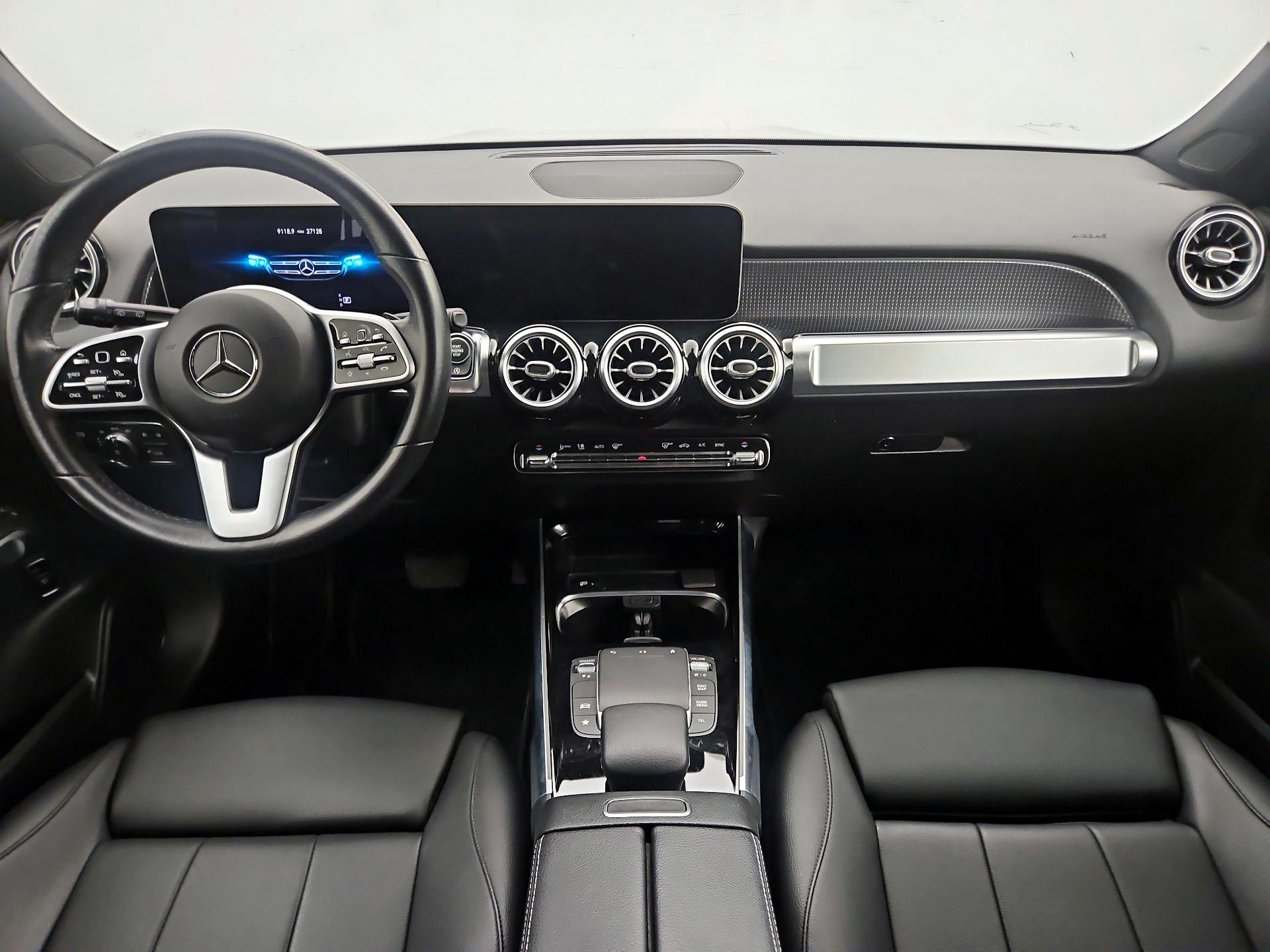 Thumbnail: 2021 Mercedes-Benz GLB - 9