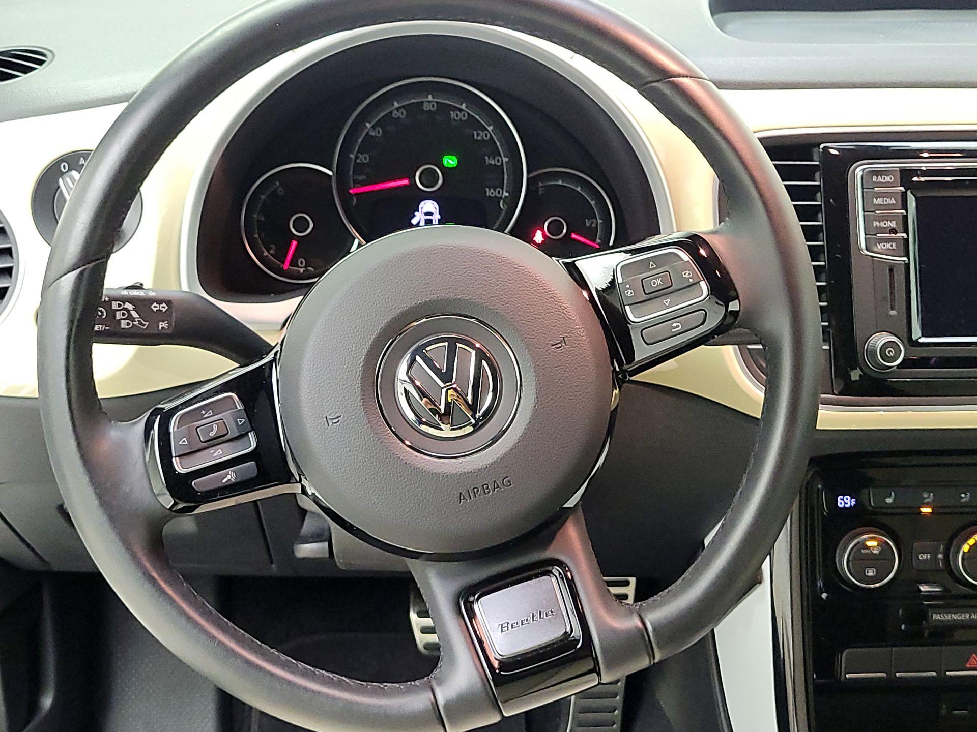 Thumbnail: 2019 Volkswagen Beetle - 10