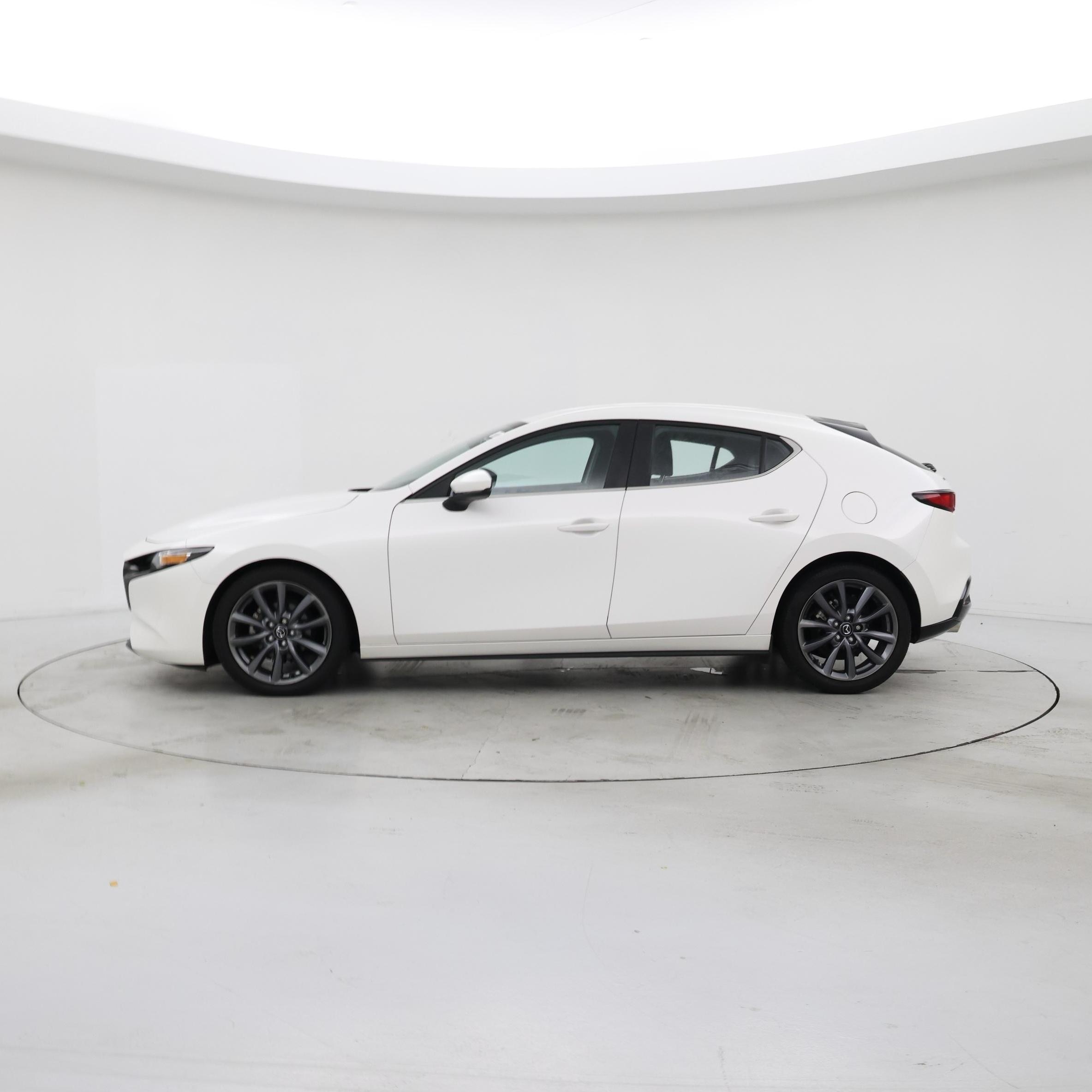Thumbnail: 2022 Mazda Mazda3 - 3