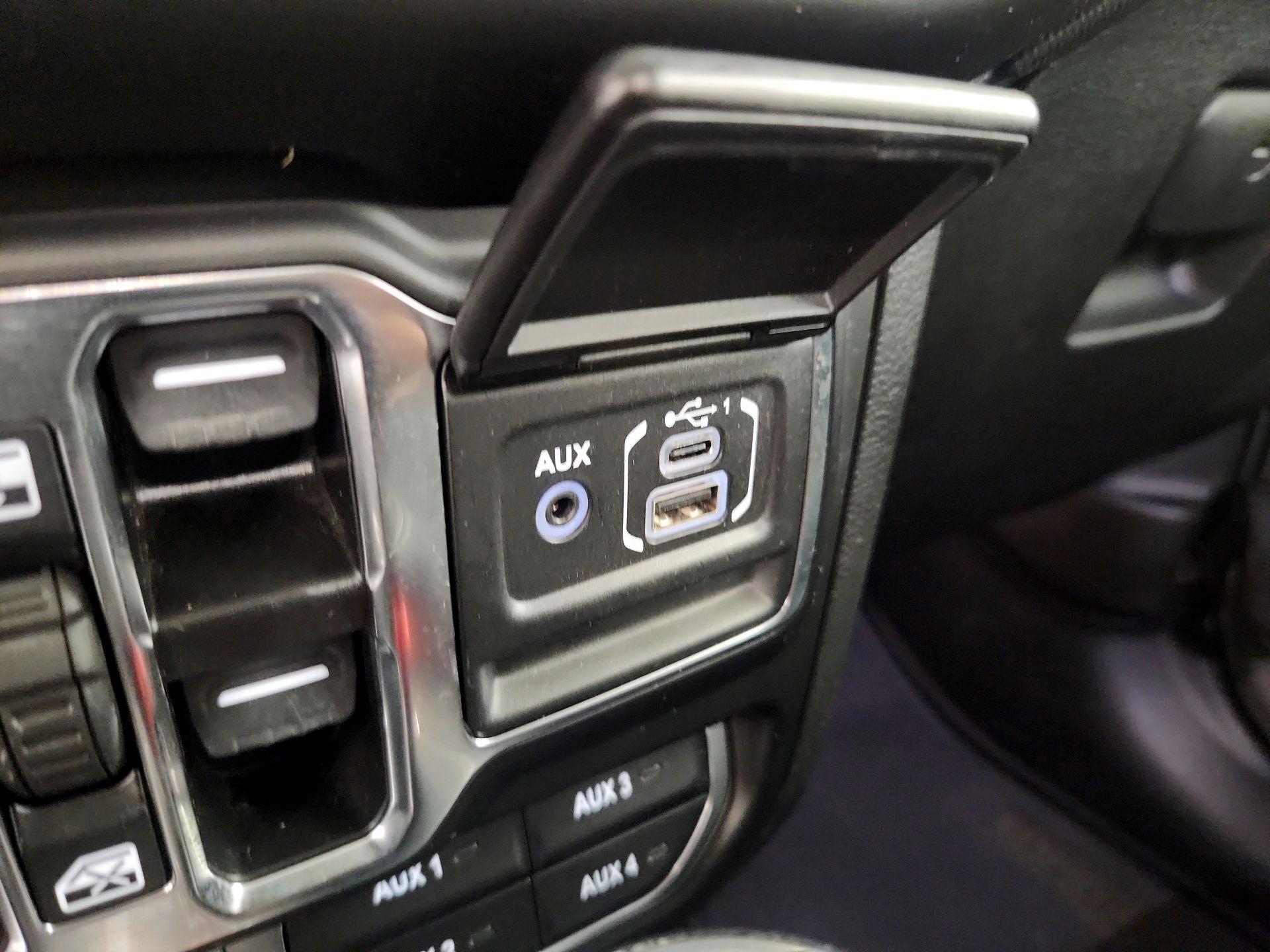 Thumbnail: 2022 Jeep Wrangler - 19
