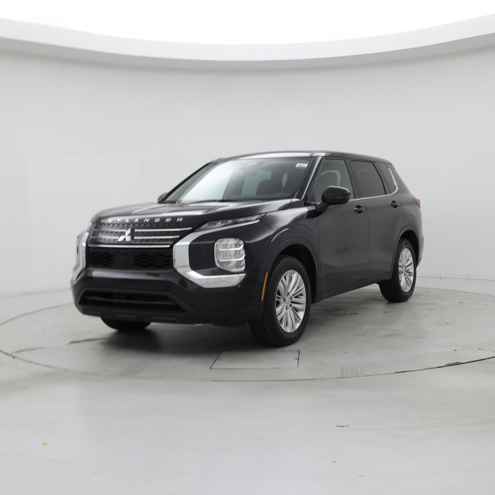 Thumbnail: 2023 Mitsubishi Outlander - 4