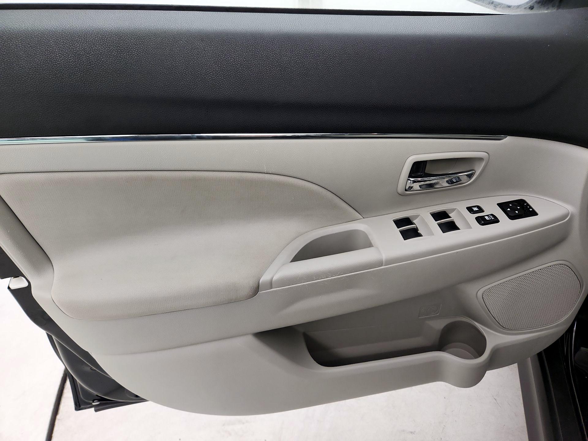 Thumbnail: 2021 Mitsubishi Outlander Sport - 10