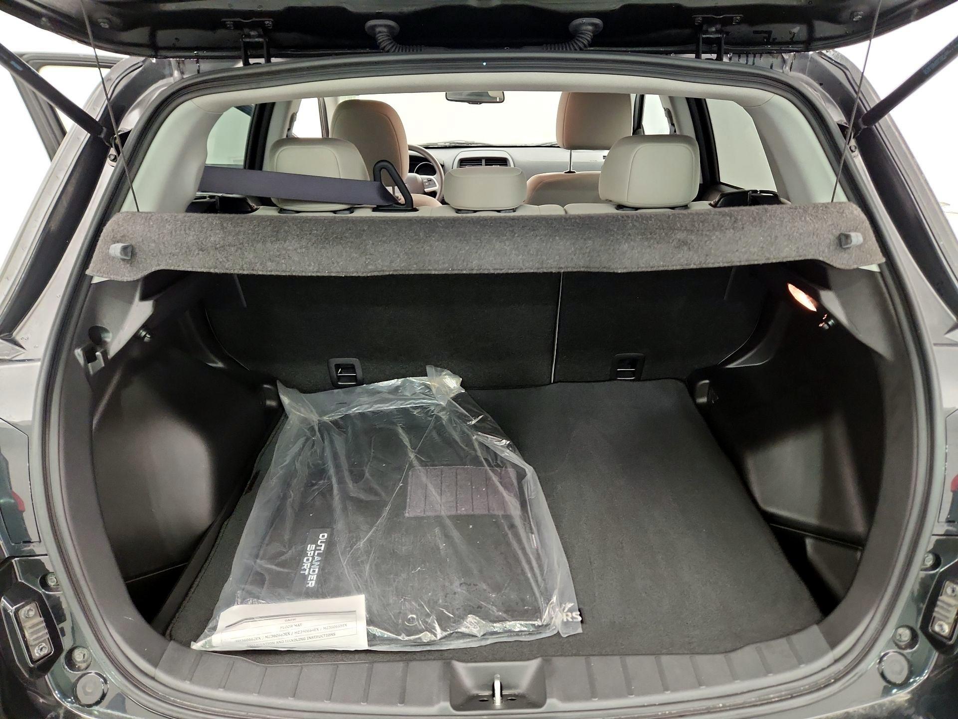 Thumbnail: 2021 Mitsubishi Outlander Sport - 17