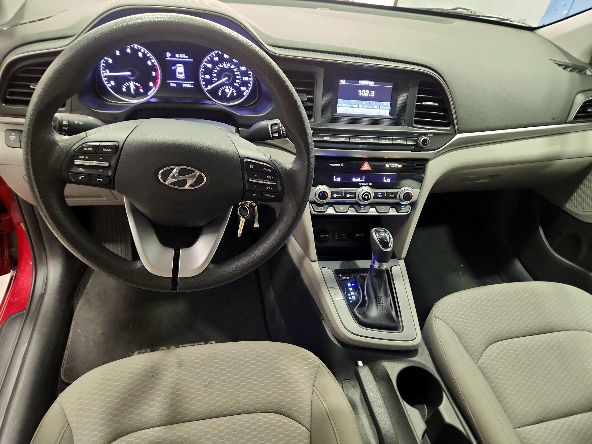 Thumbnail: 2020 Hyundai Elantra - 9