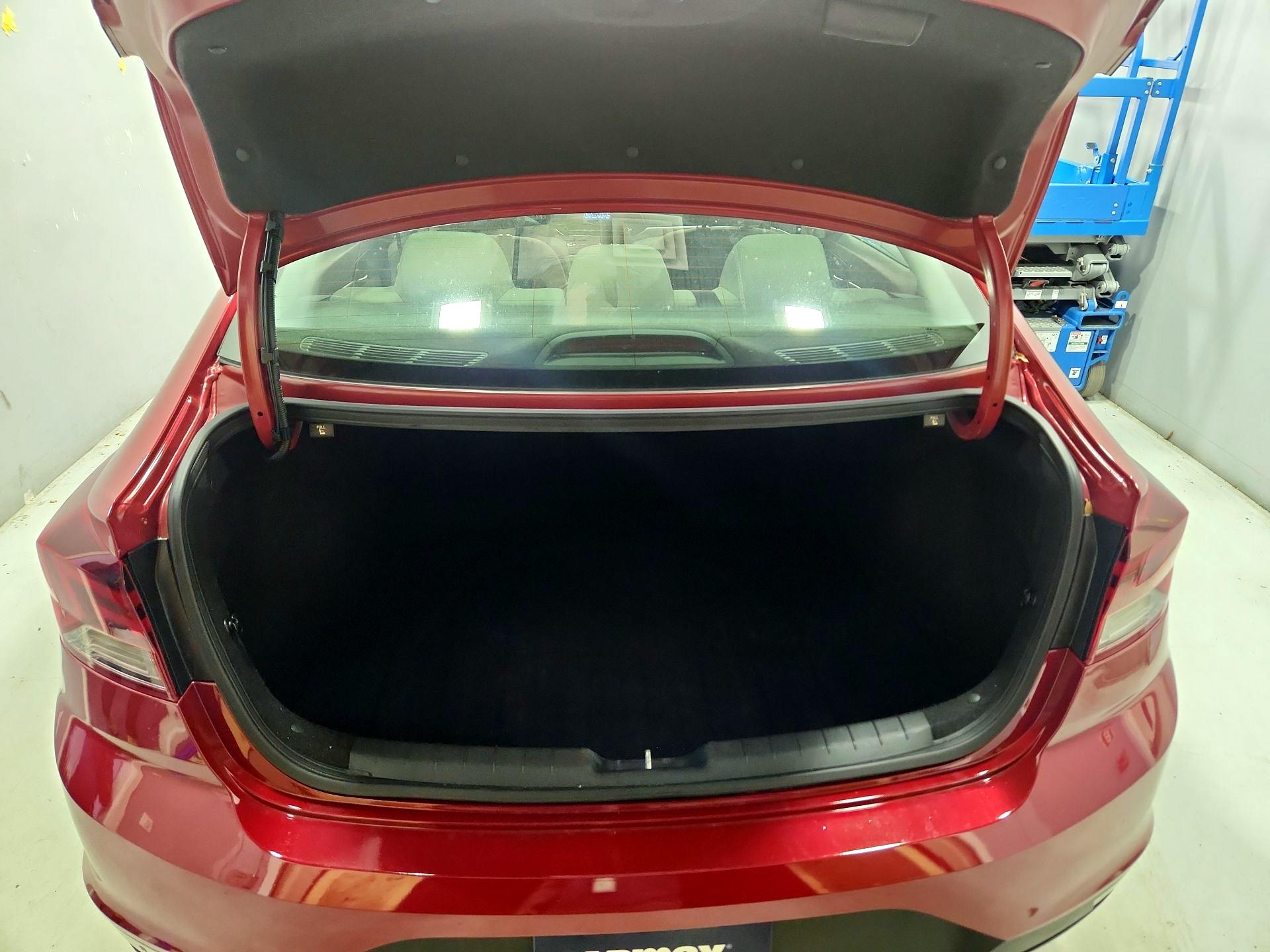 Thumbnail: 2020 Hyundai Elantra - 20