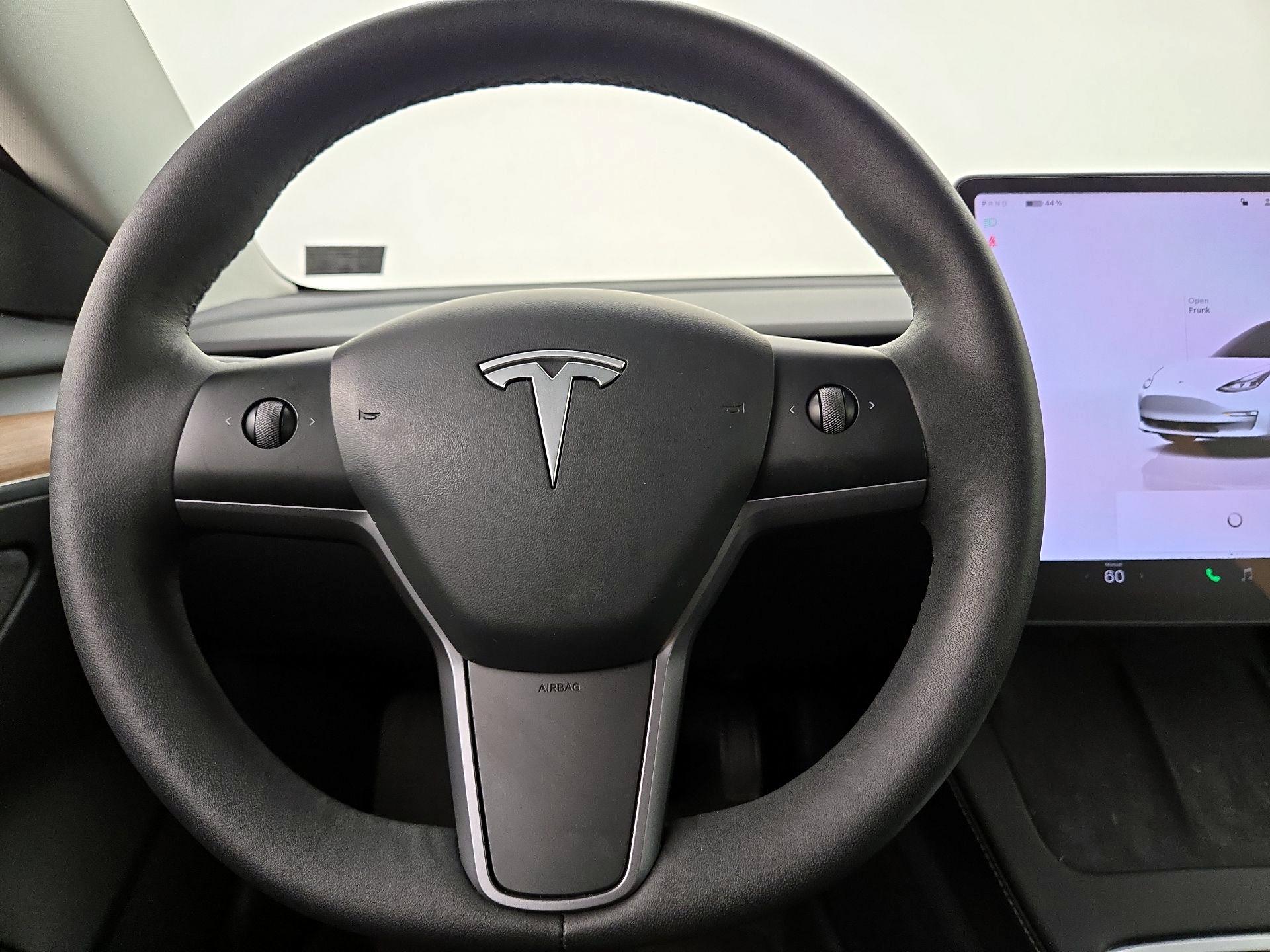 Thumbnail: 2023 Tesla Model 3 - 10