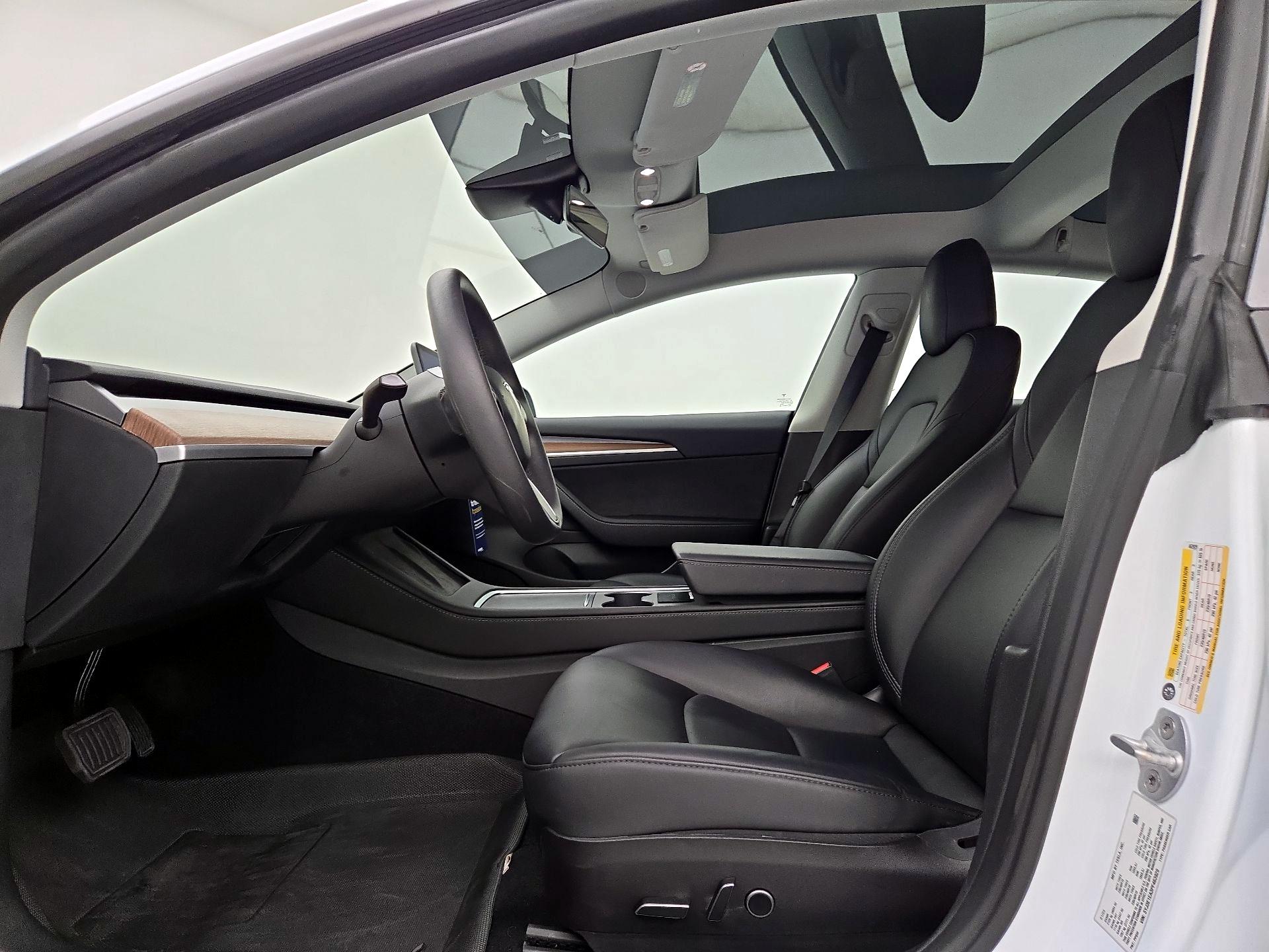 Thumbnail: 2023 Tesla Model 3 - 11