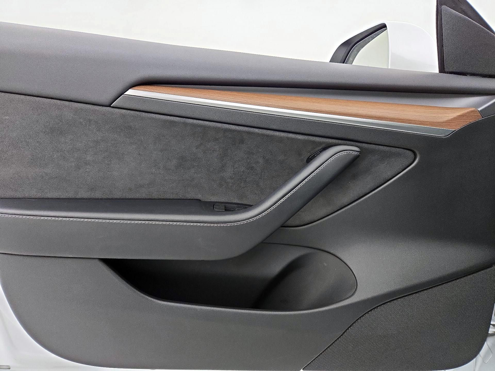 Thumbnail: 2023 Tesla Model 3 - 12