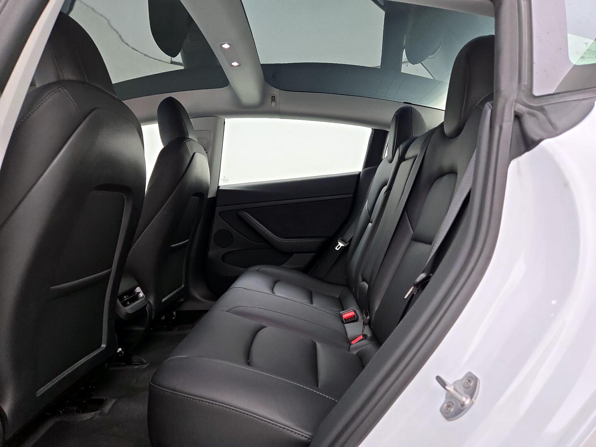 Thumbnail: 2023 Tesla Model 3 - 19