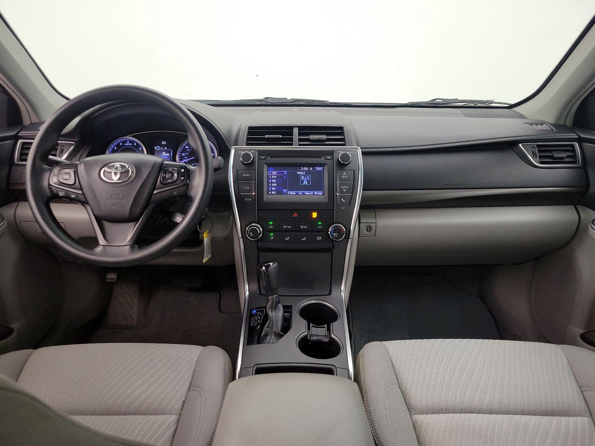 Thumbnail: 2016 Toyota Camry - 9