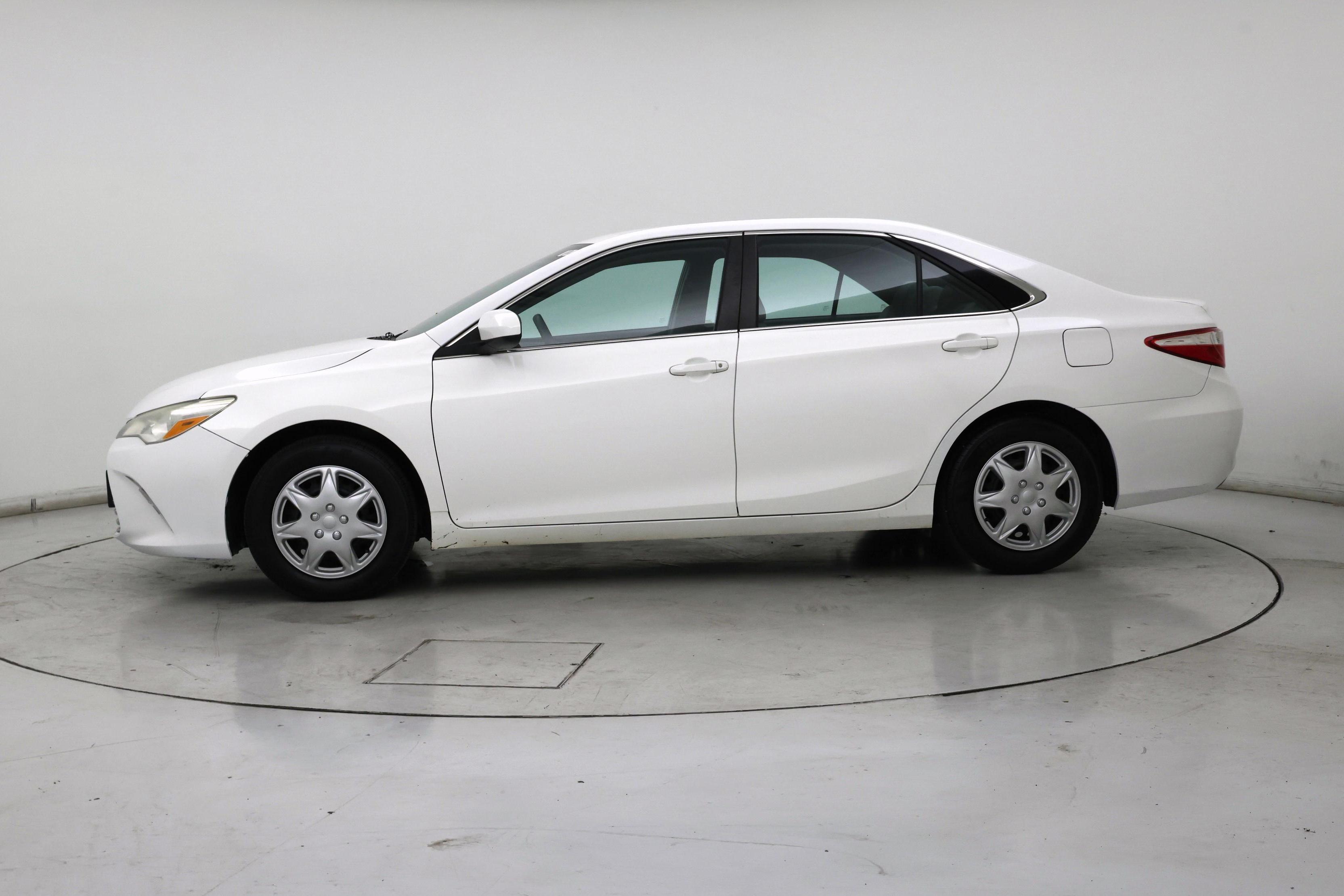 Thumbnail: 2016 Toyota Camry - 3