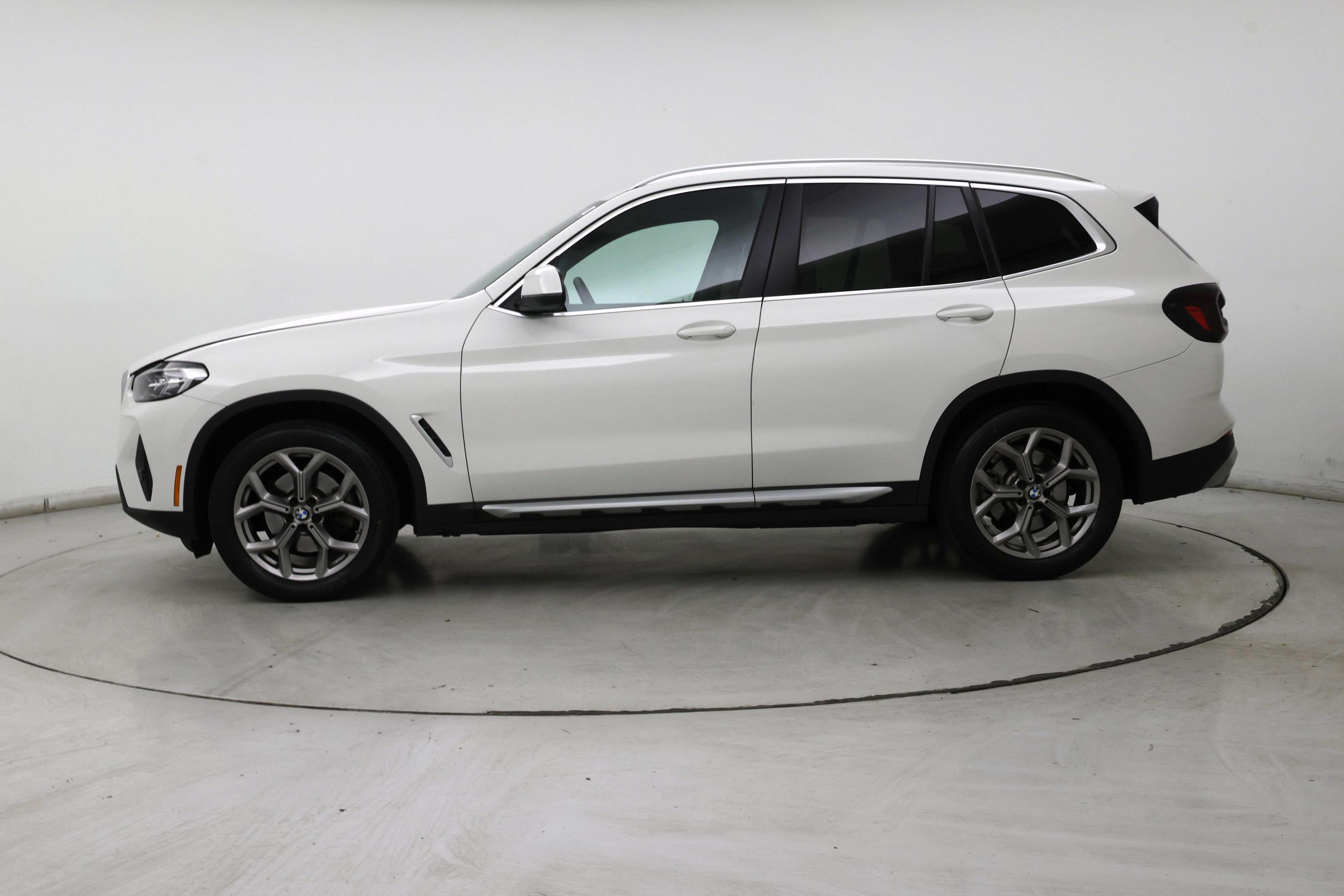 Thumbnail: 2022 BMW X3 - 3