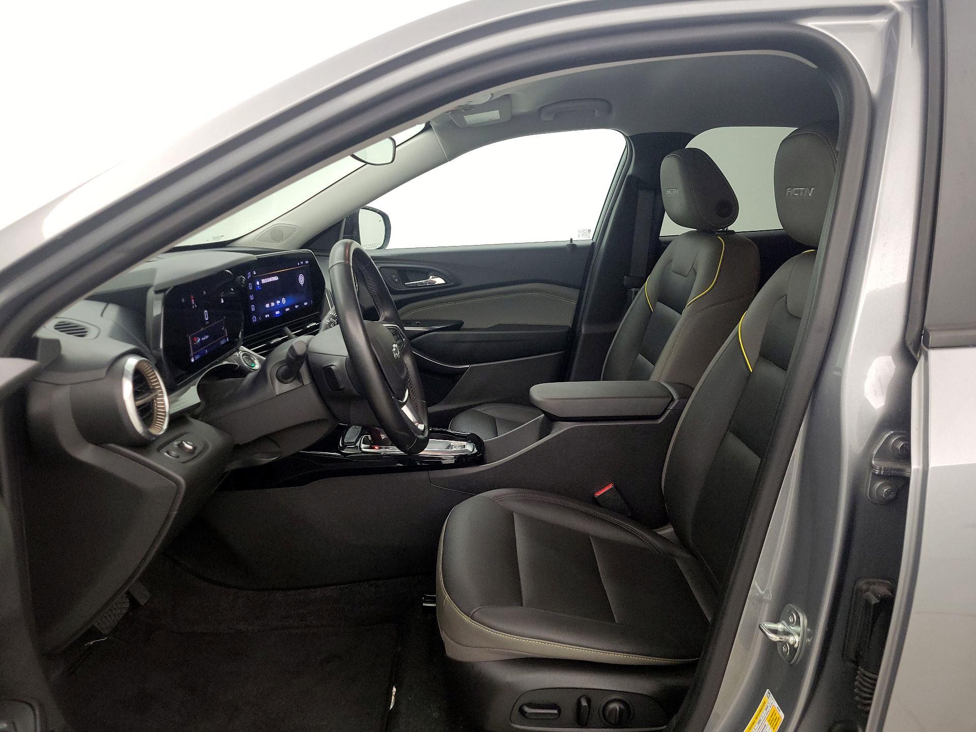 Thumbnail: 2024 Chevrolet Trax - 11