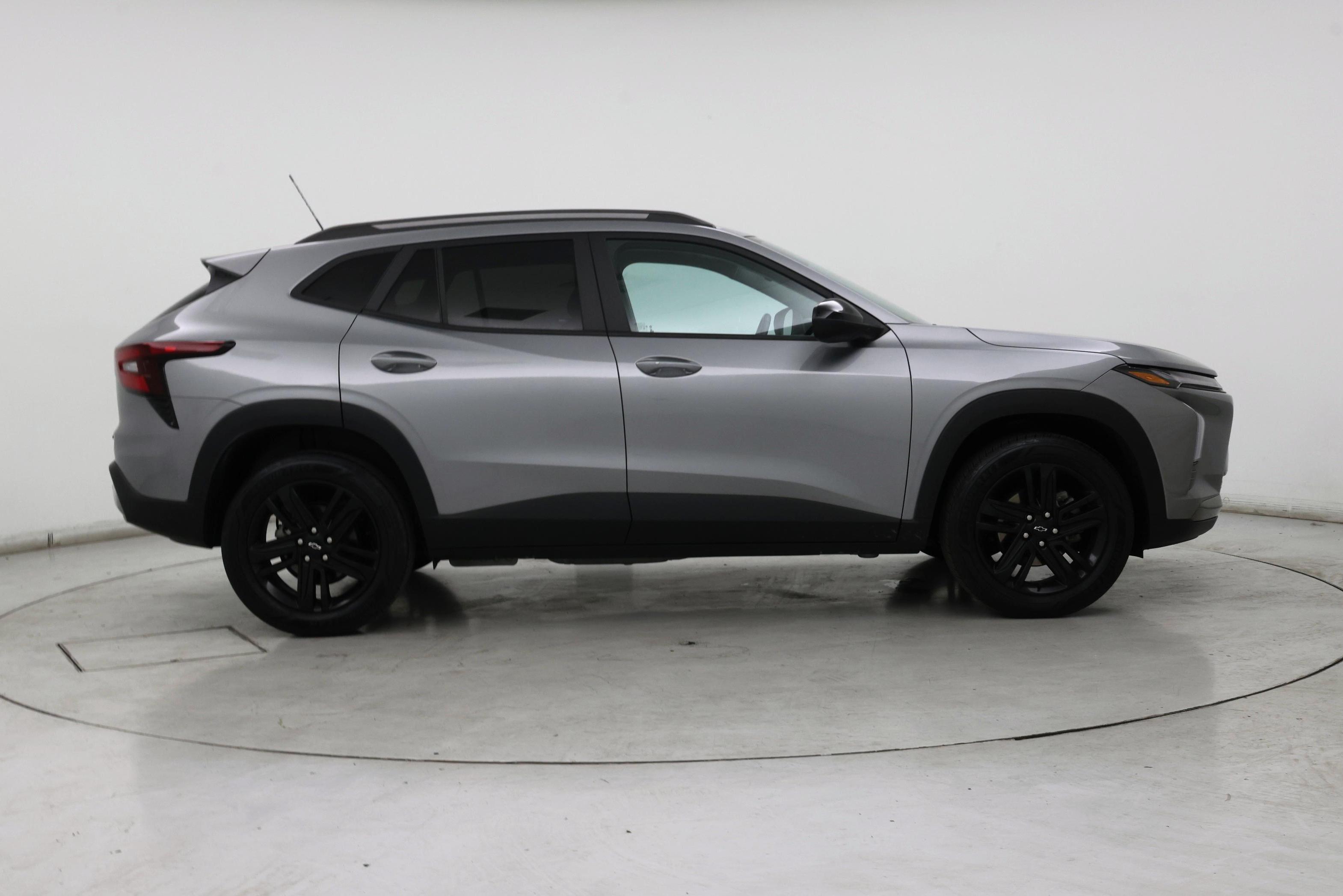 Thumbnail: 2024 Chevrolet Trax - 7