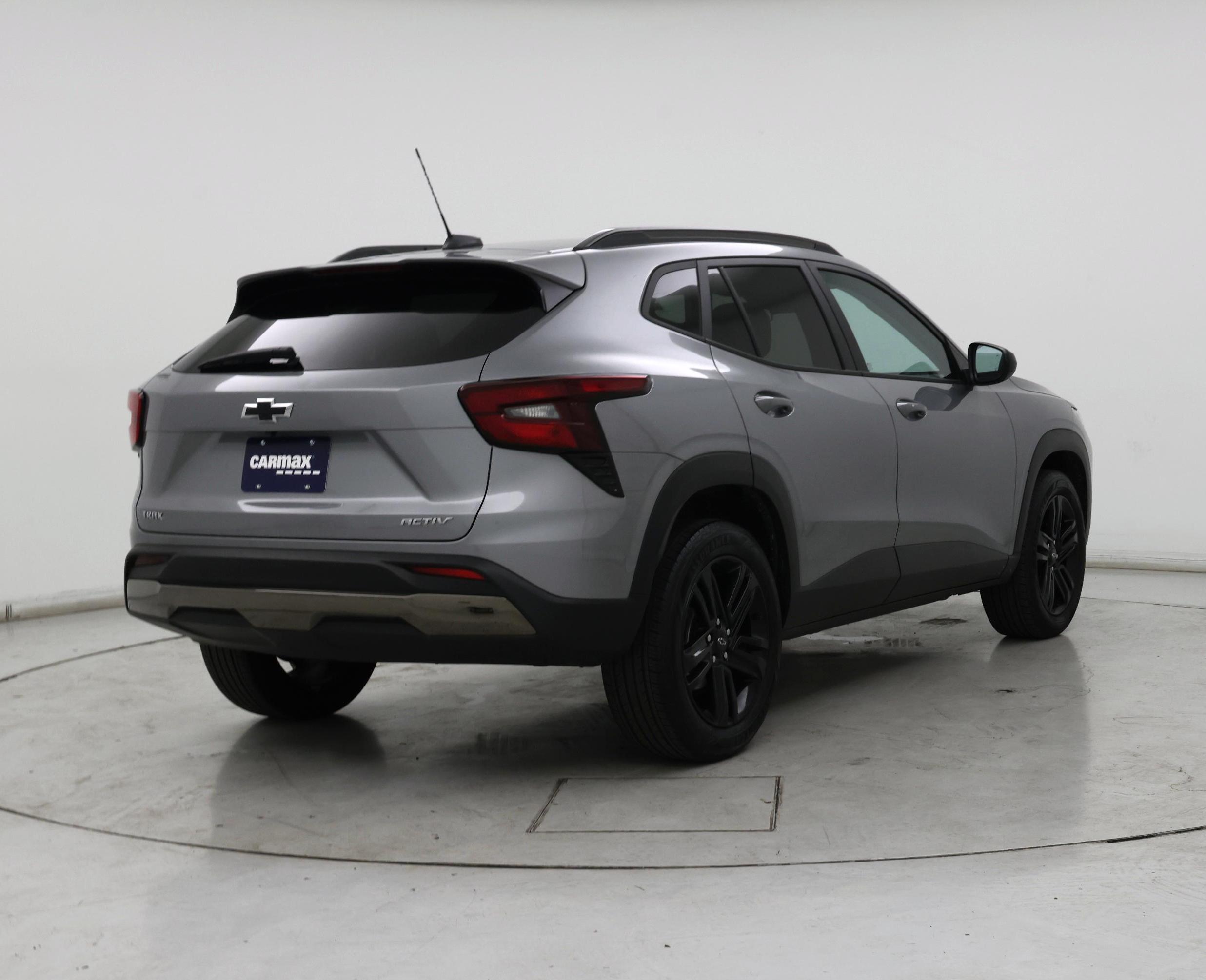 Thumbnail: 2024 Chevrolet Trax - 8