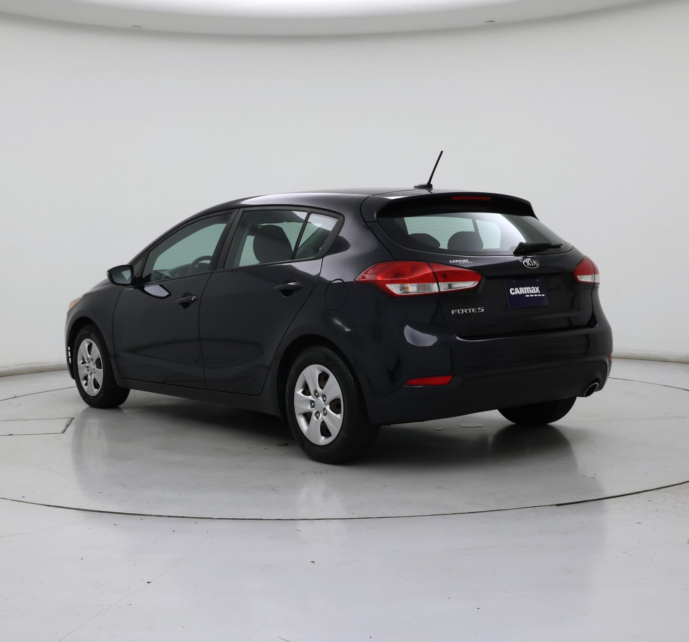 Thumbnail: 2017 Kia Forte - 2