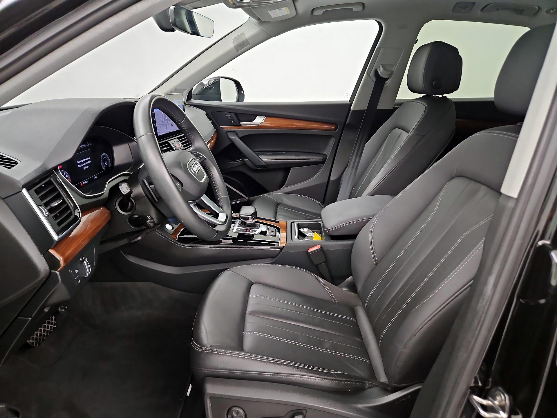 Thumbnail: 2022 Audi Q5 - 11