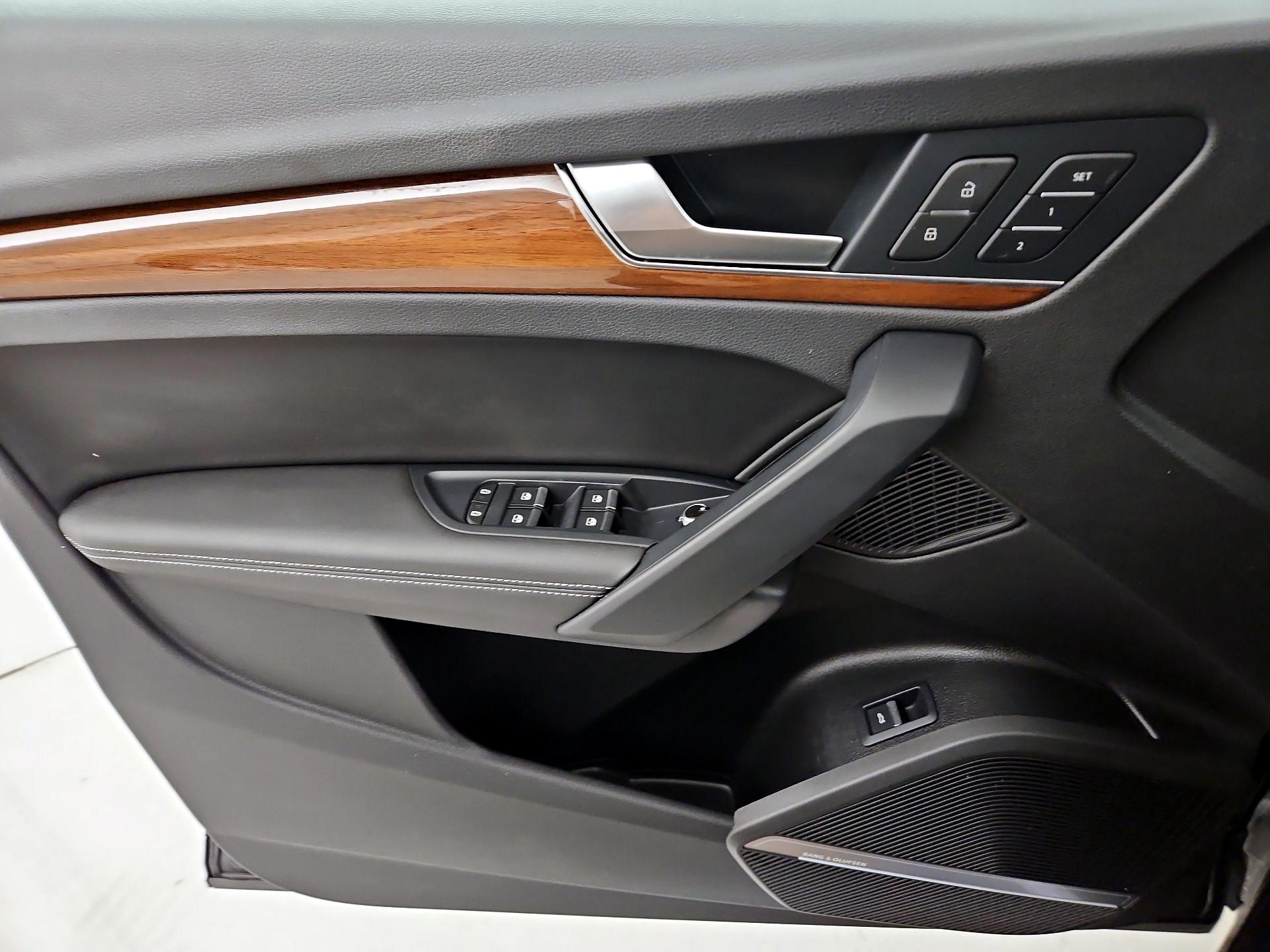 Thumbnail: 2022 Audi Q5 - 12