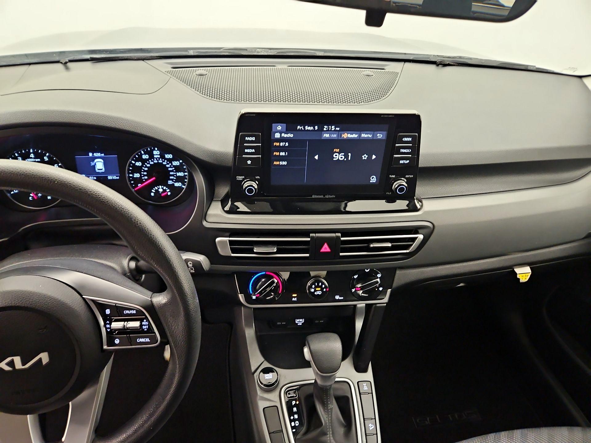 Thumbnail: 2023 Kia Seltos - 9