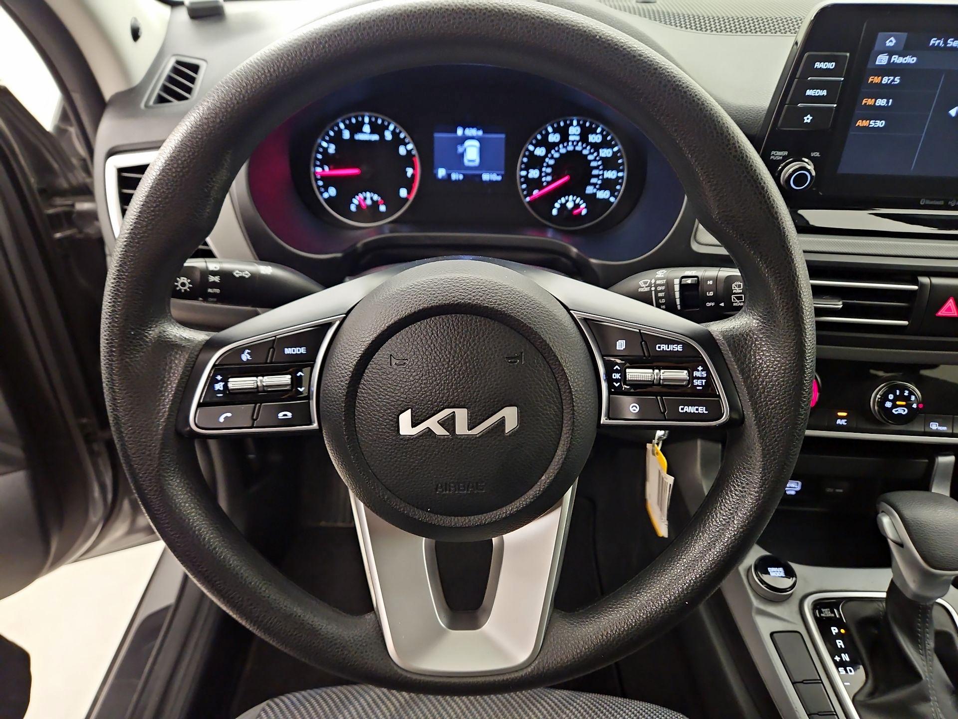 Thumbnail: 2023 Kia Seltos - 10