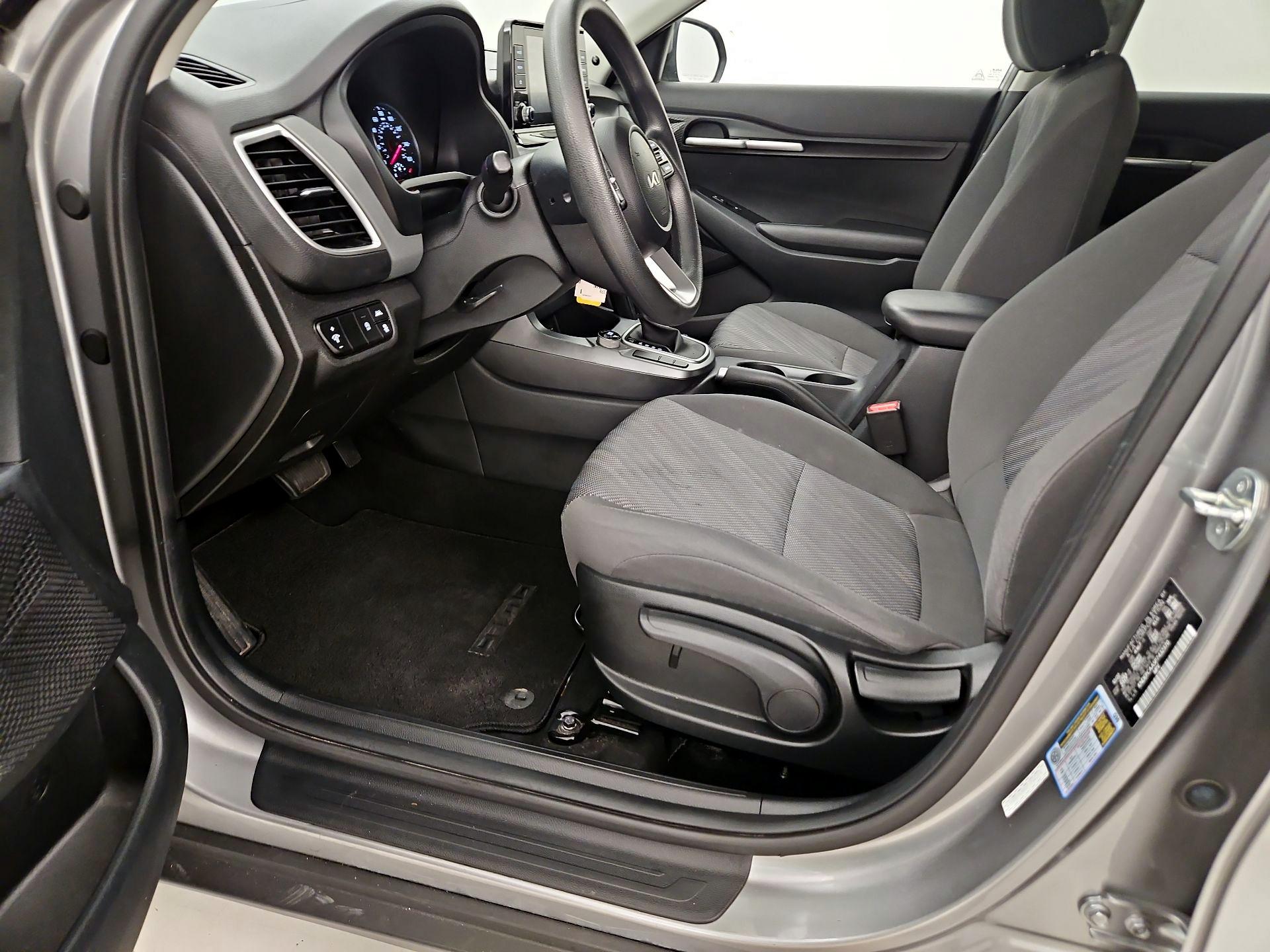 Thumbnail: 2023 Kia Seltos - 11