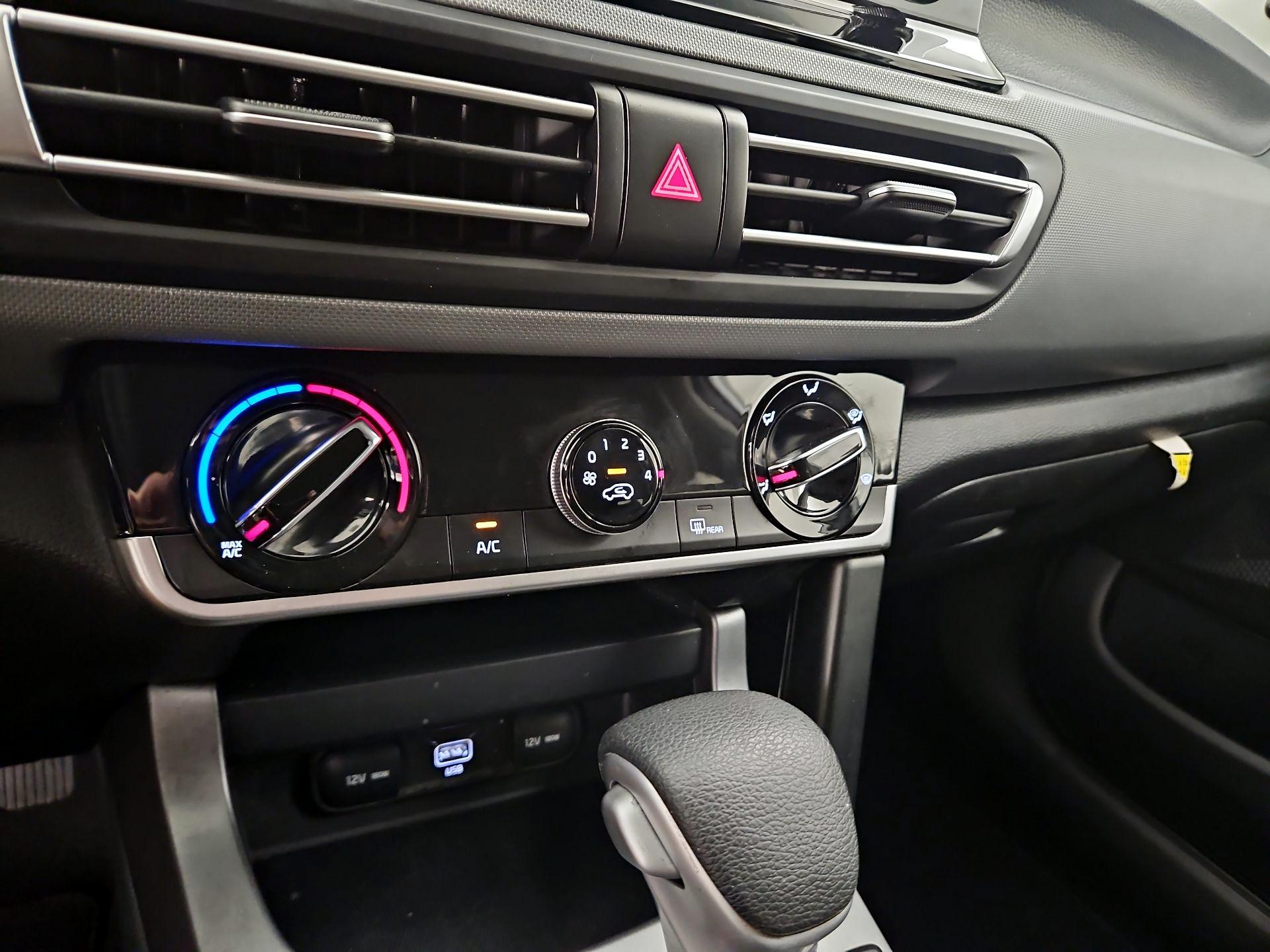 Thumbnail: 2023 Kia Seltos - 16