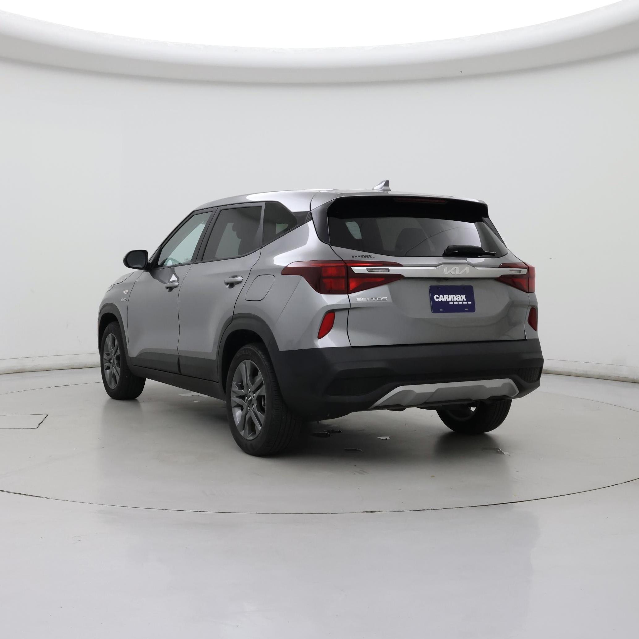 Thumbnail: 2023 Kia Seltos - 2