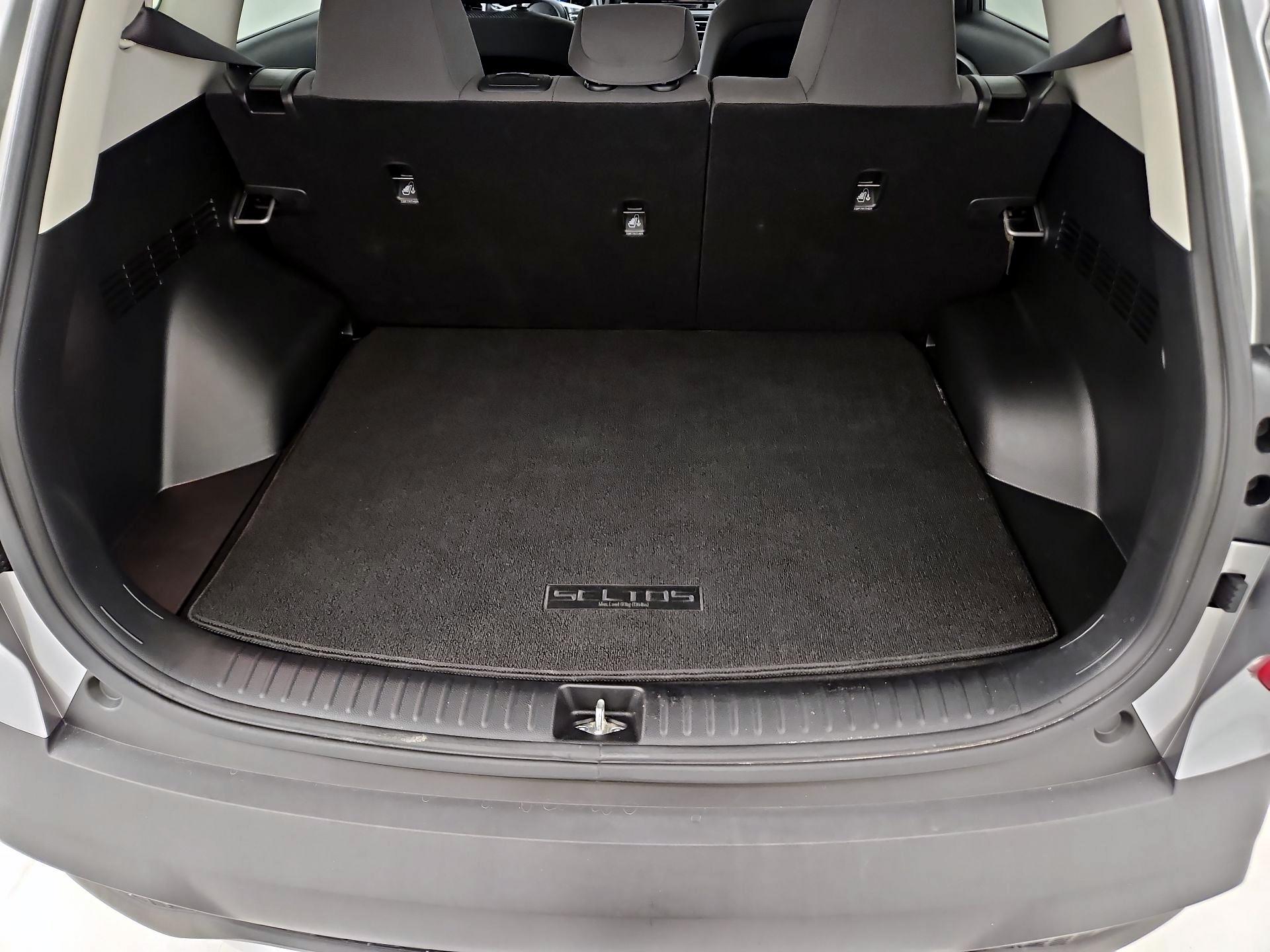 Thumbnail: 2023 Kia Seltos - 20