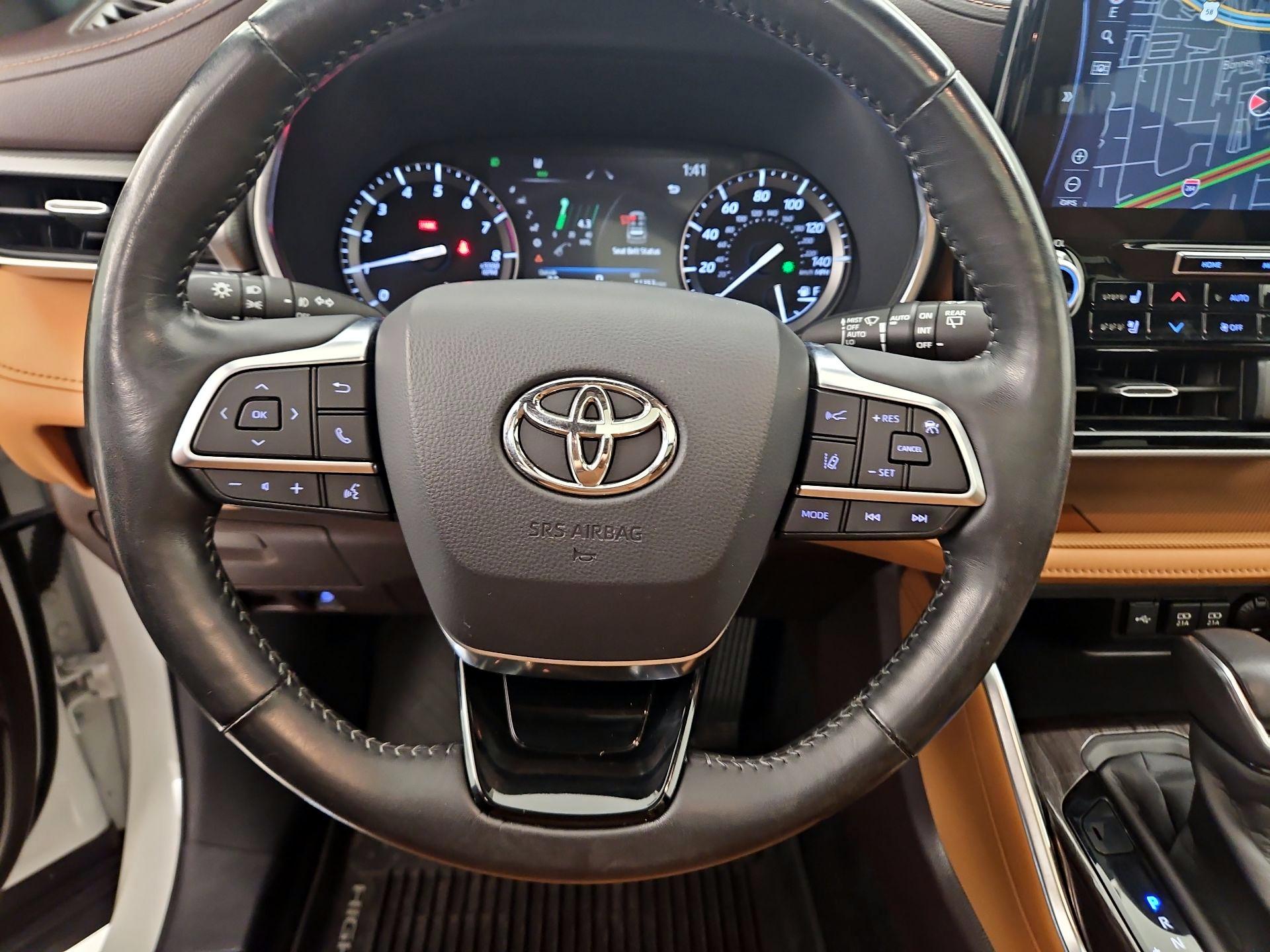 Thumbnail: 2020 Toyota Highlander - 10
